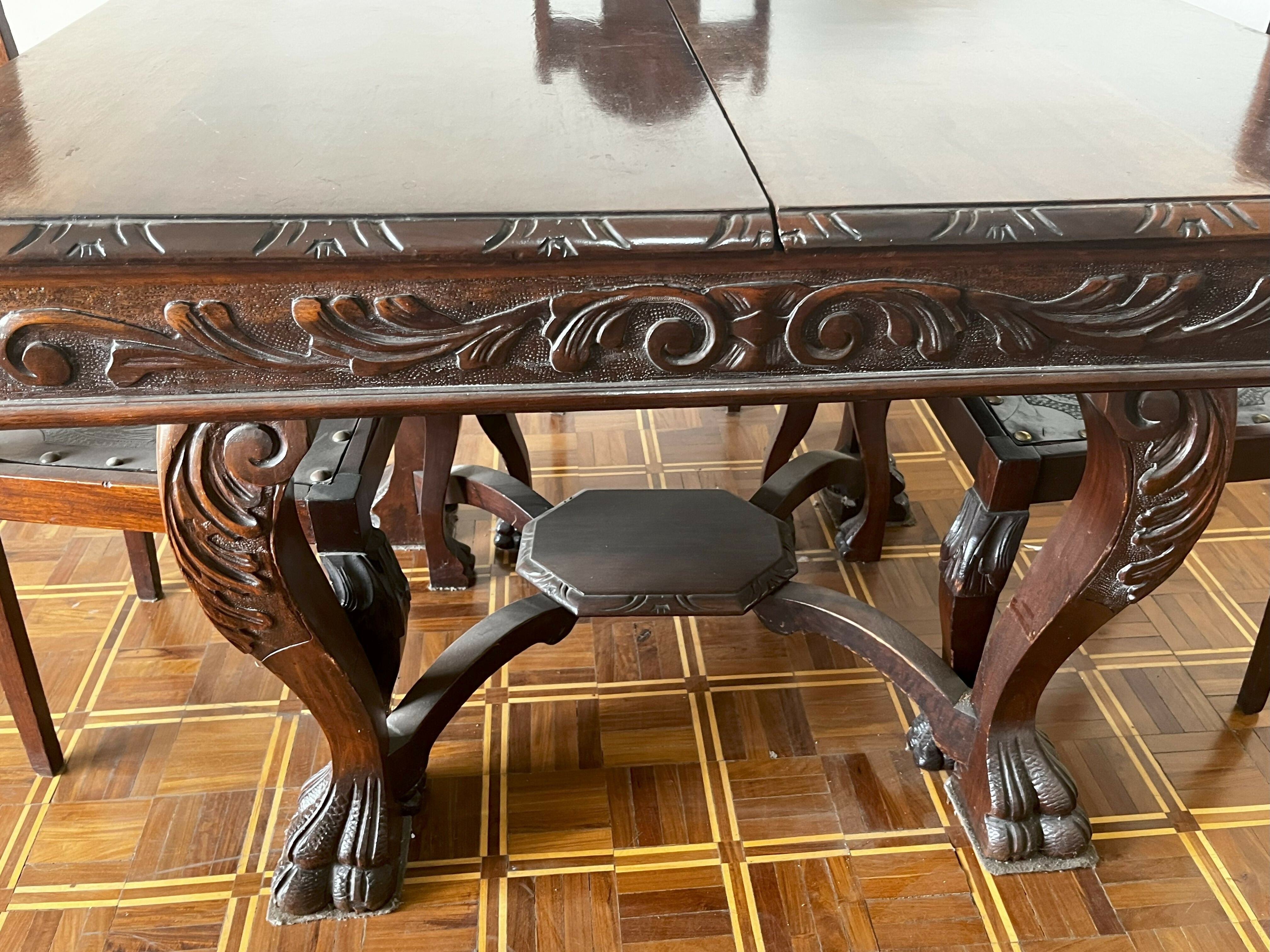 Conjunto de sala de jantar vintage em madeira nobre