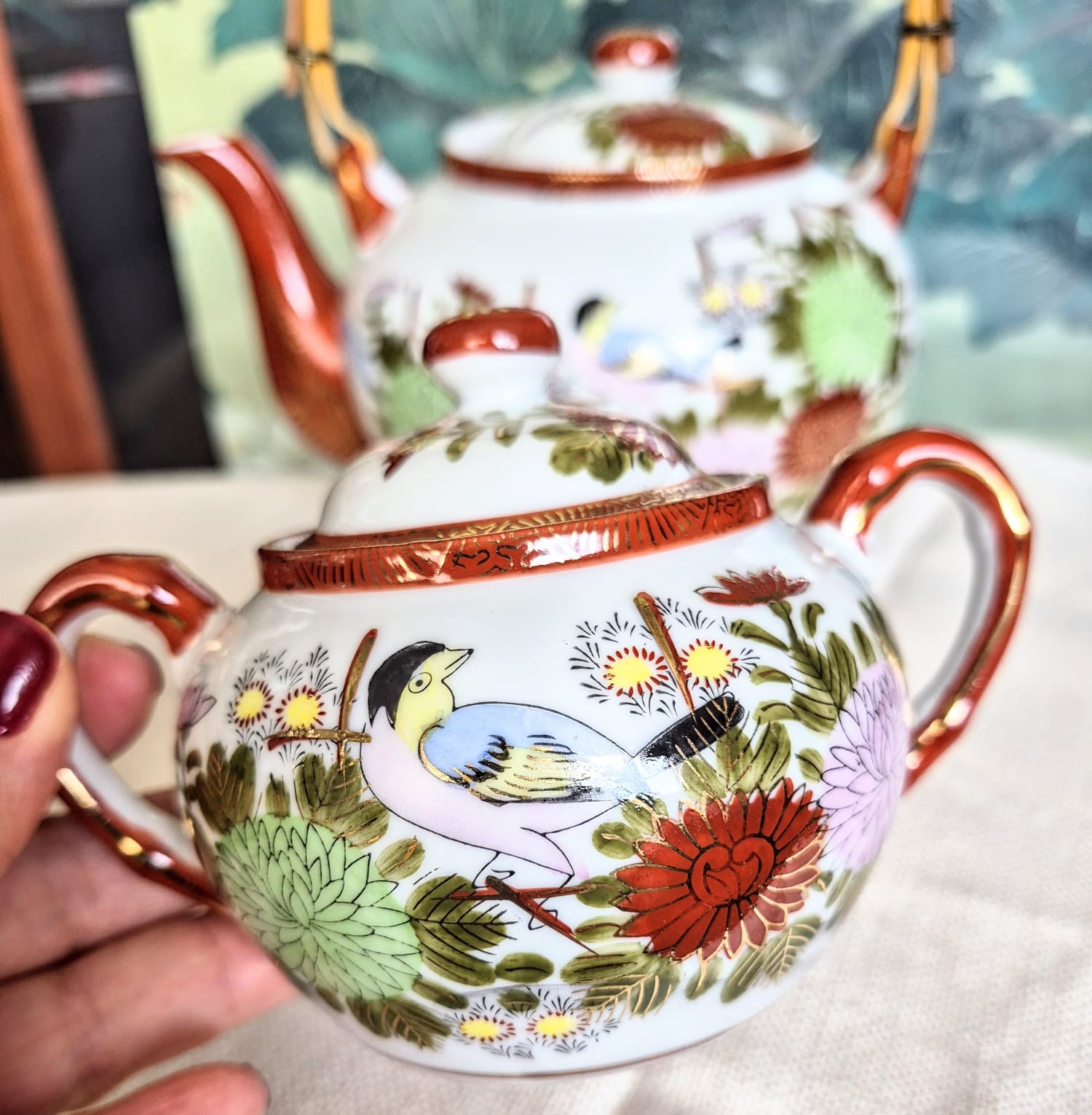 Jogo de chá em porcelana japonesa Kutani, da década de 30. Maravilhoso e impecável! 3 peças para servir.