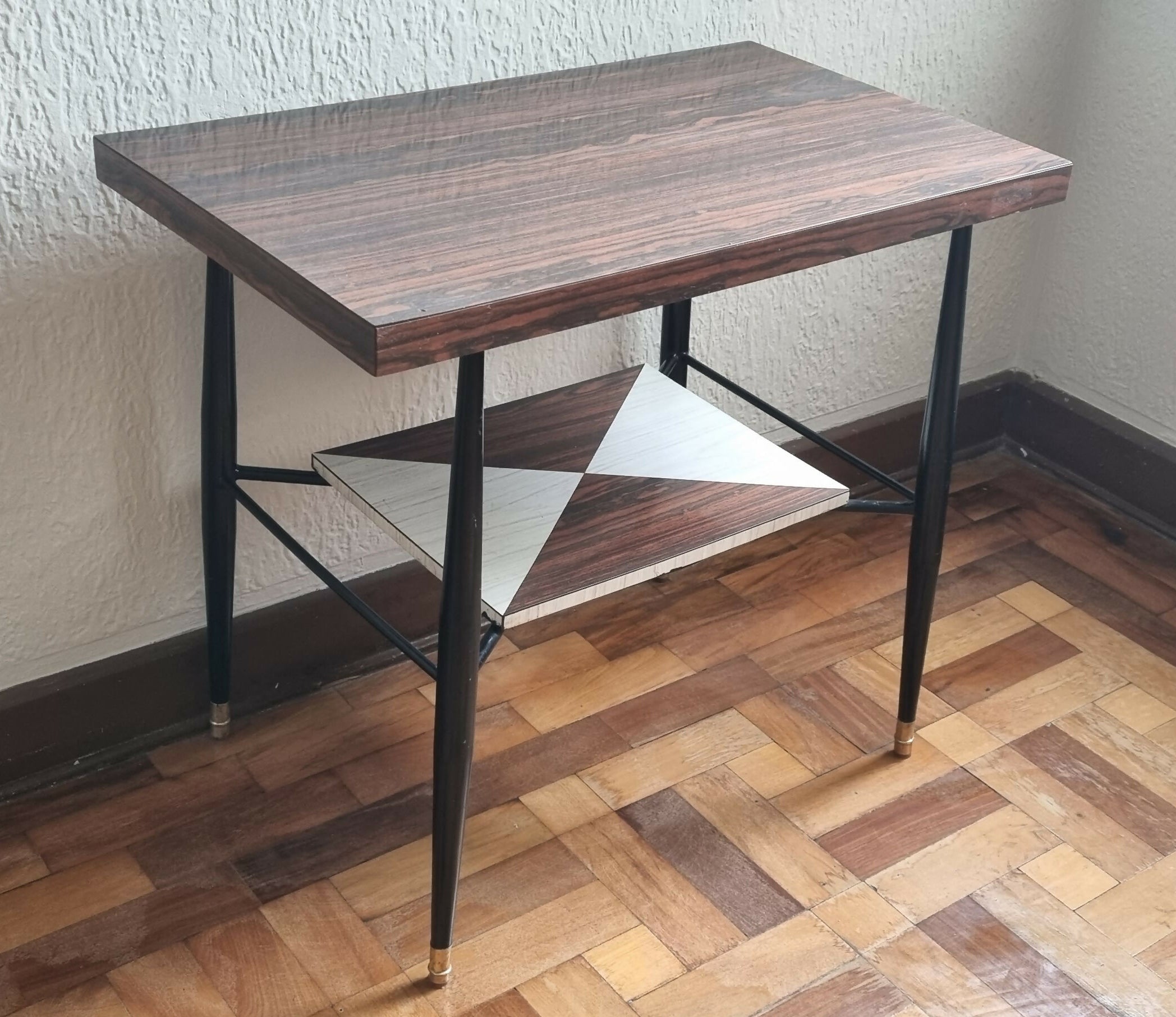 Mesinha fórmica jacarandá