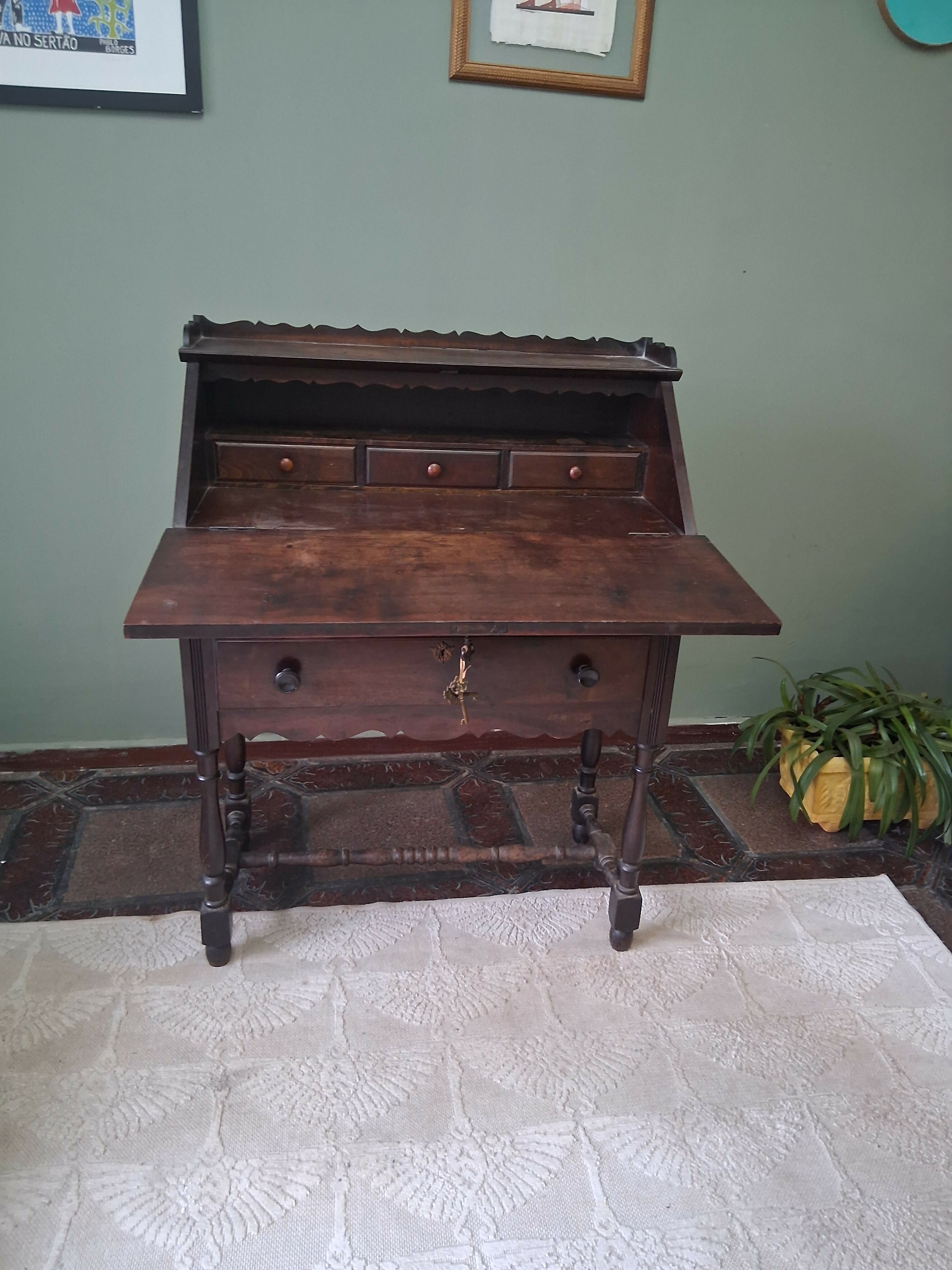 Escrivaninha Classica