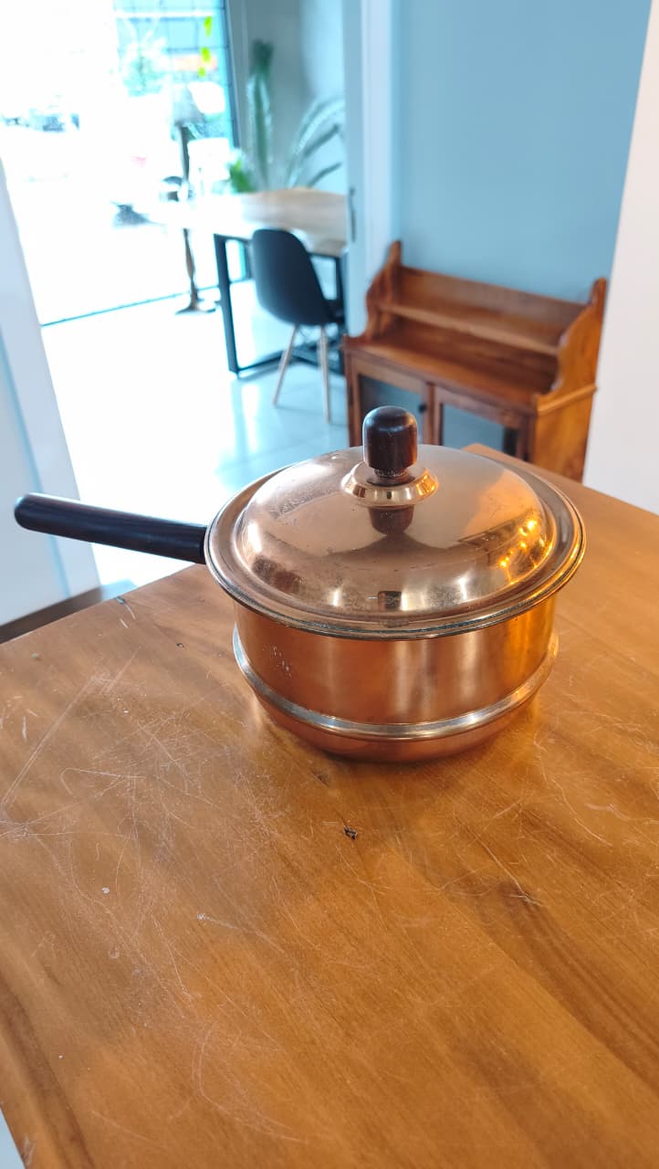 Panela Vintage Bongusto em Cobre com Tampa e Cabo de Madeira