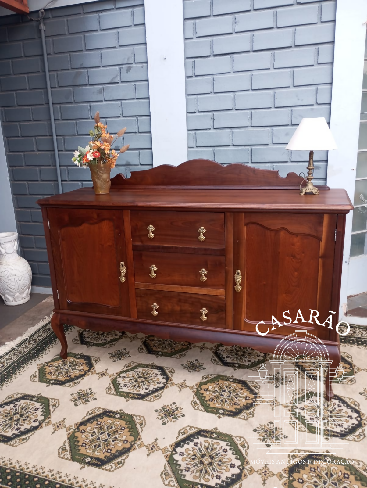 Buffet provençal em madeira maciça