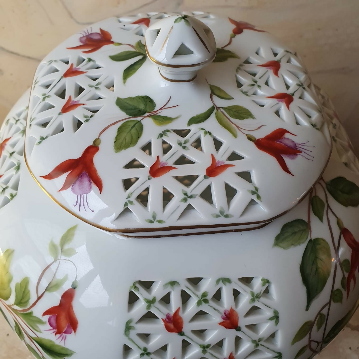 Grande Potiche bojudo em porcelana pintada à mão