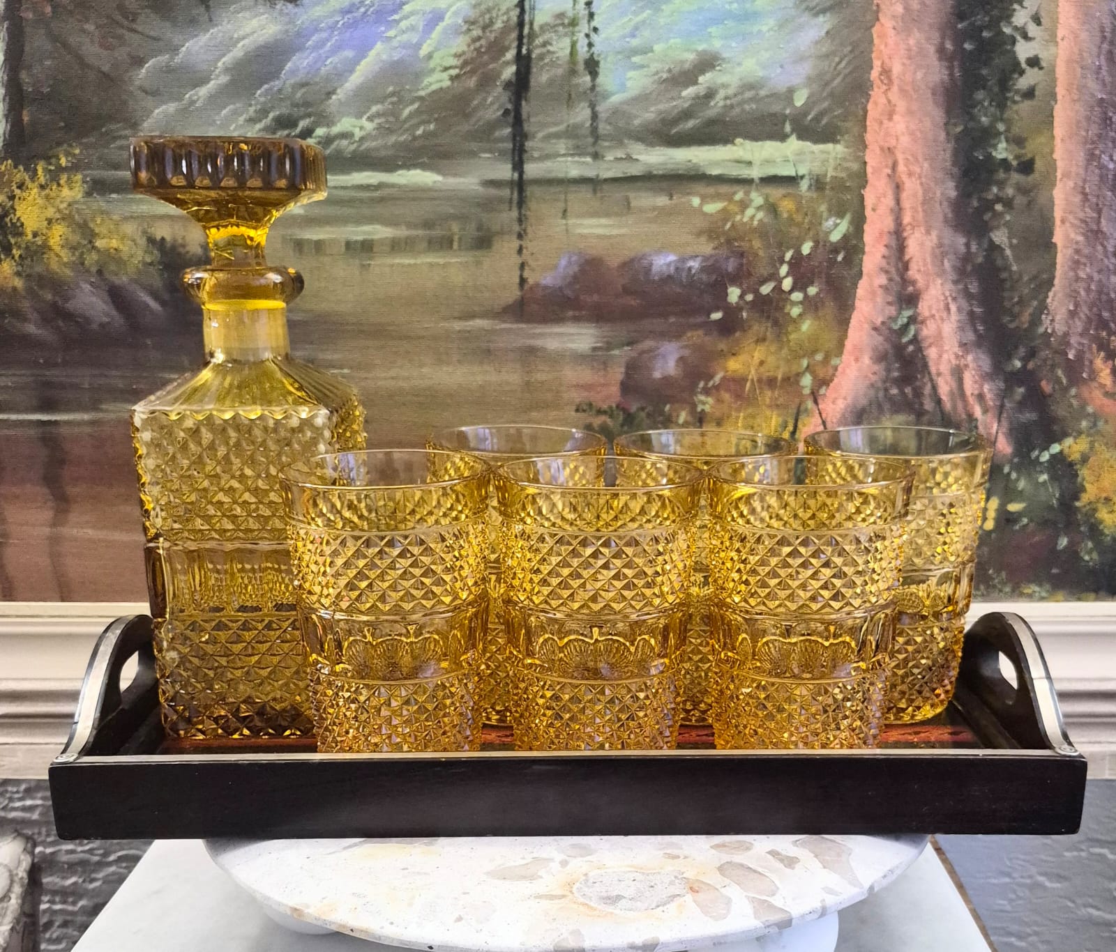  Conjunto de licoreira e copos em vidrão vintage,  anos 60, âmbar,  lindíssimo,  em perfeito estado.  7 peças.