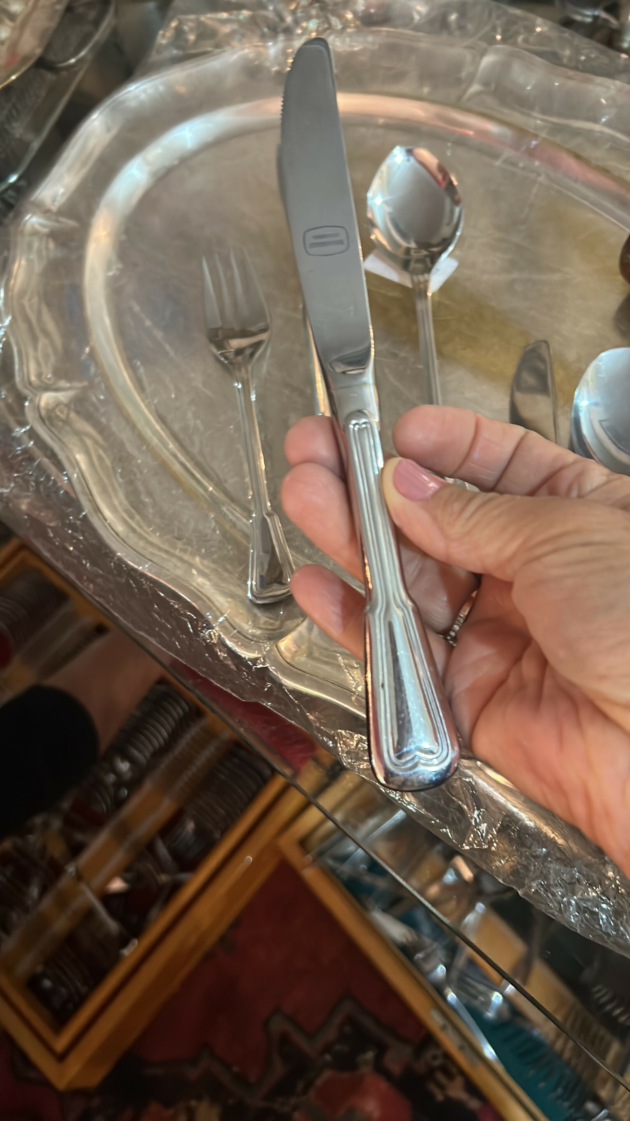 Lindíssimo faqueiro Meridional na caixa com 101 pecas(