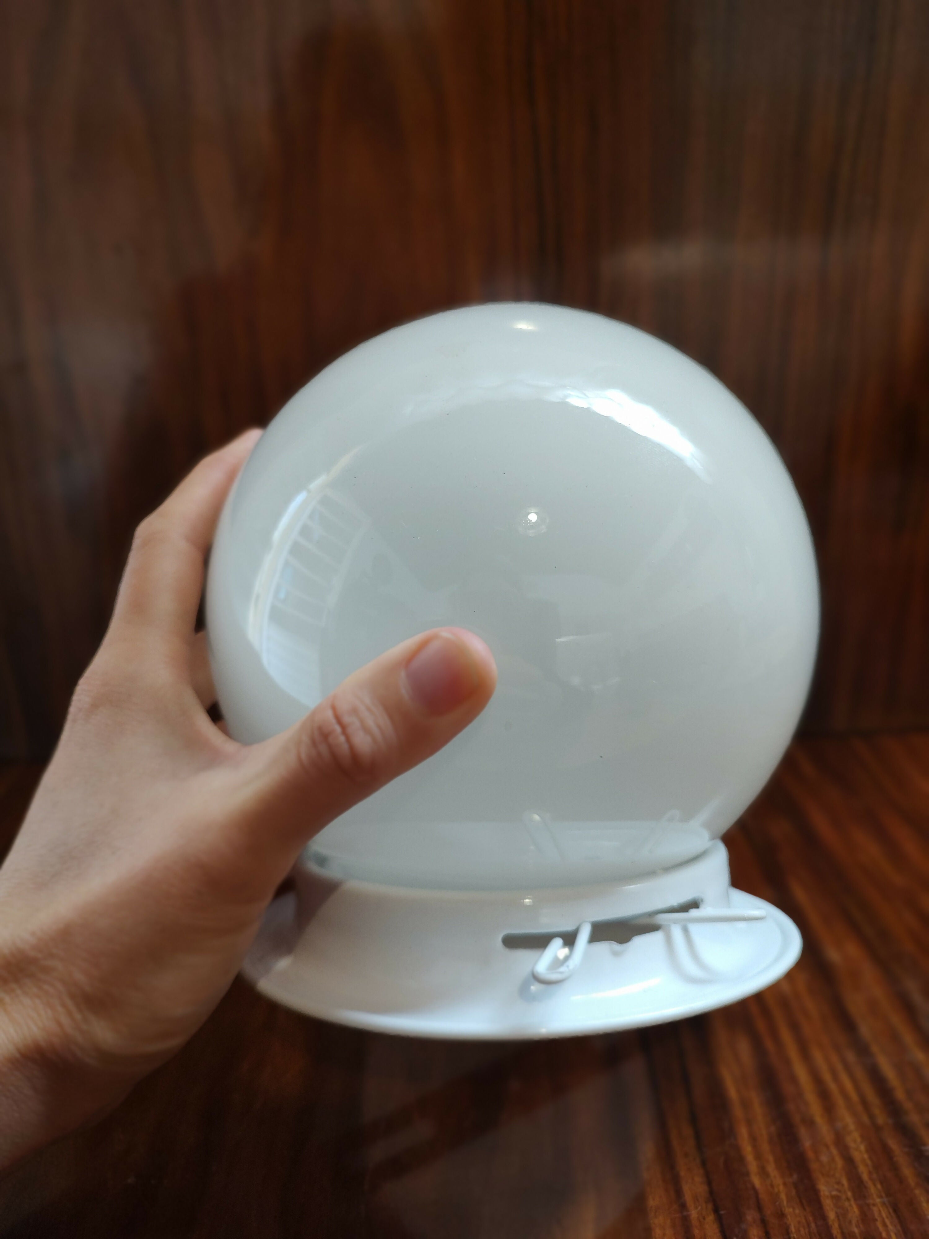 Antiga Cúpula / Lustre / Luminária Bola em vidro leitoso liso com plafon novo