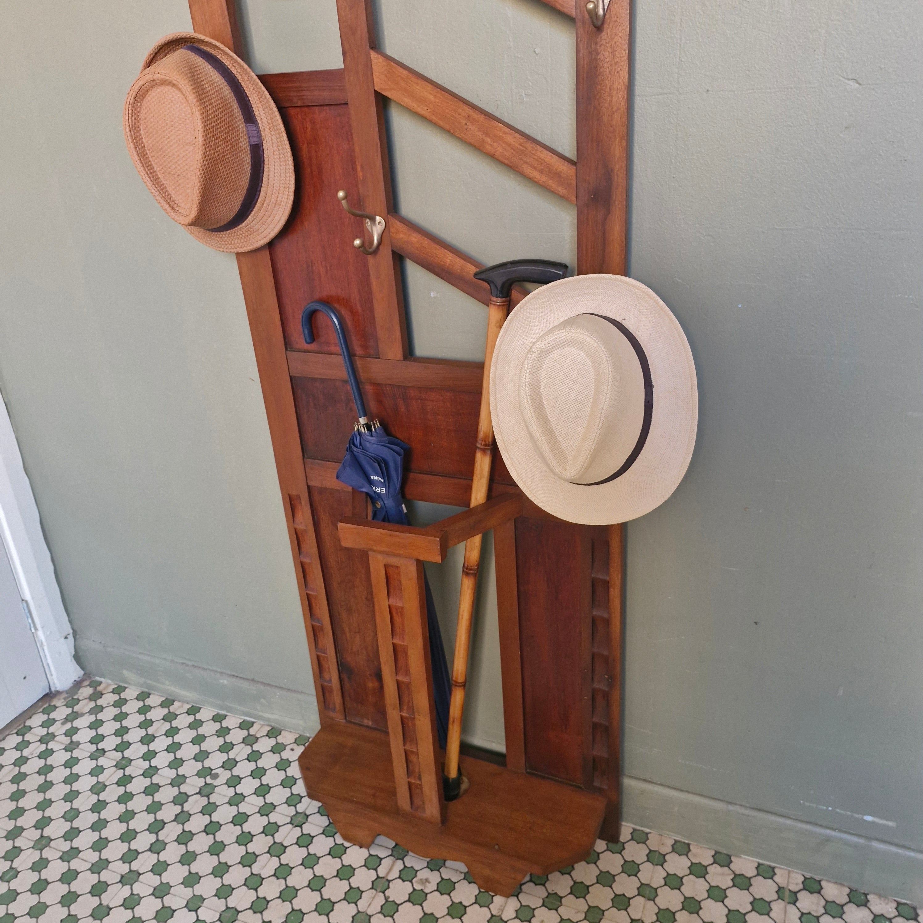 Chapeleiro Déco - restaurado