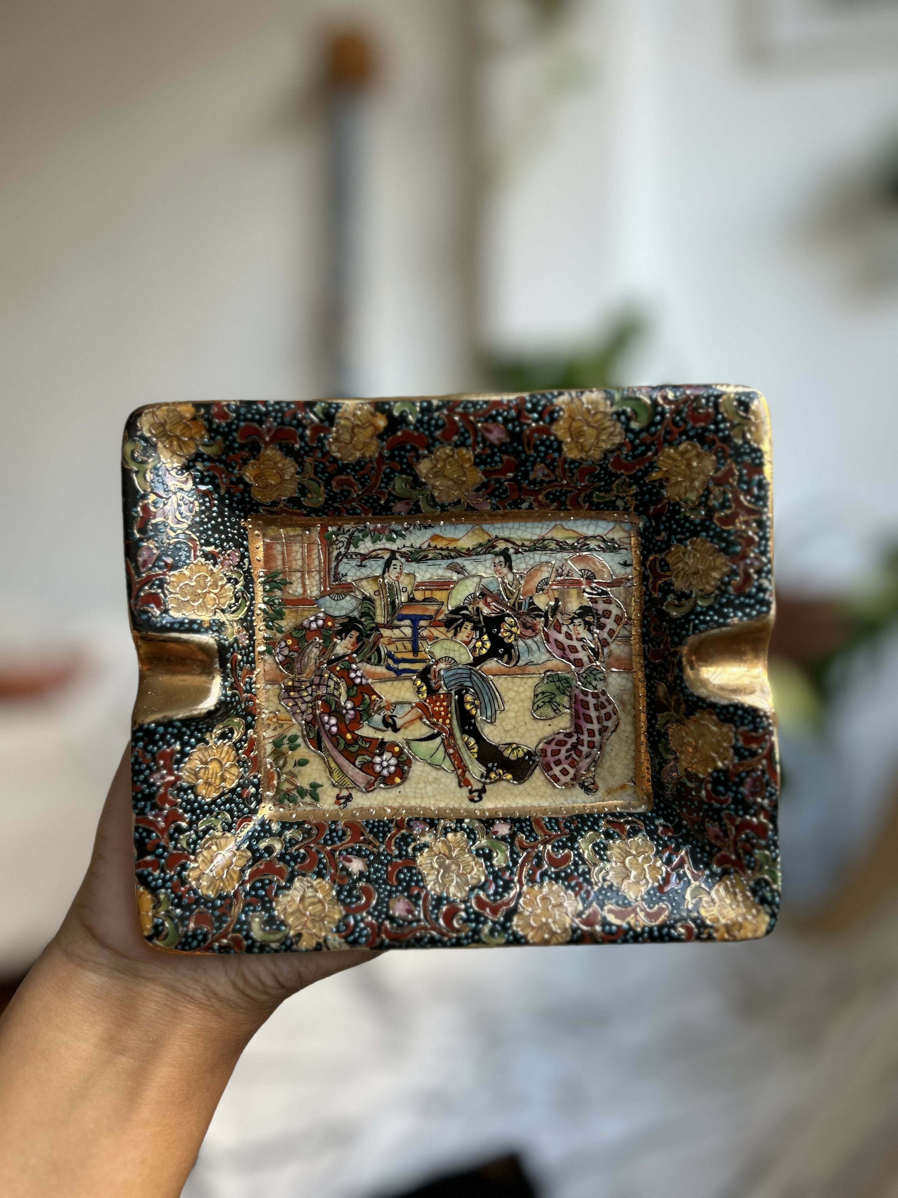 Cinzeiro de Porcelana – Estilo Satsuma Japonês