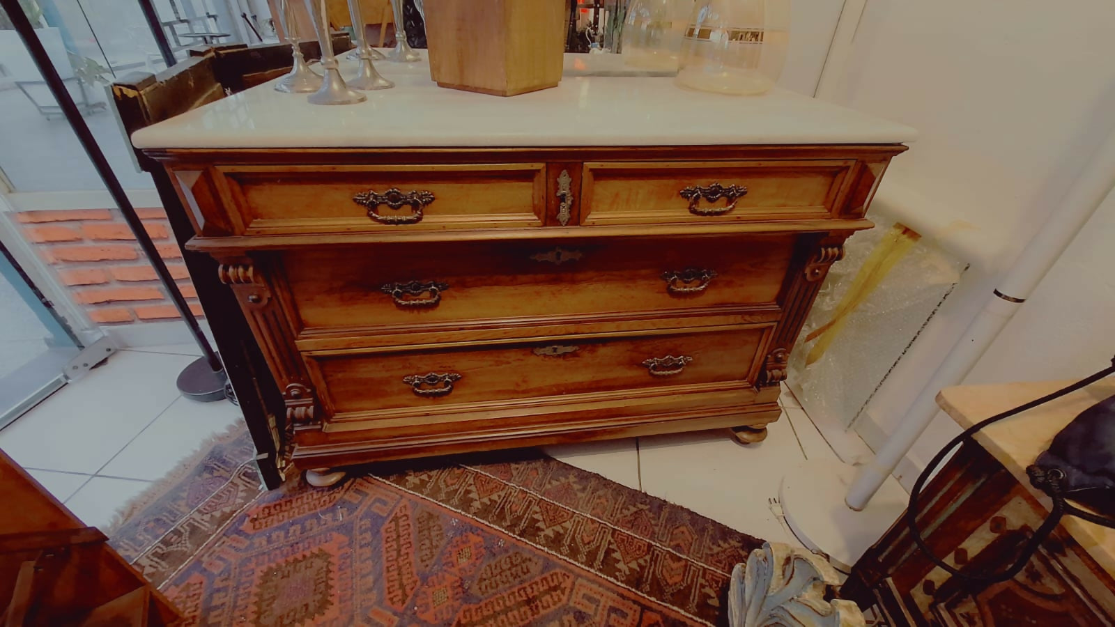 CÔMODA ESTILO IMPÉRIO - Madeira Imbuía