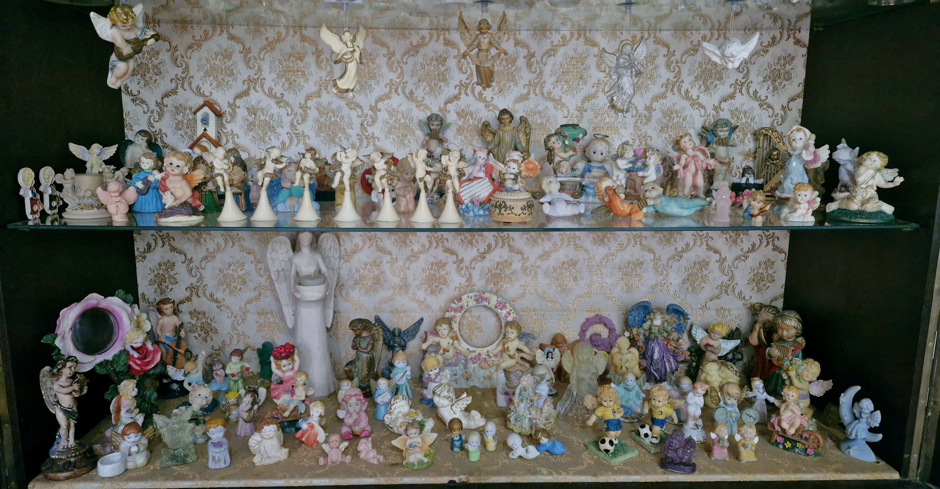 Magnífica e única coleção de anjinhos 130 peças
