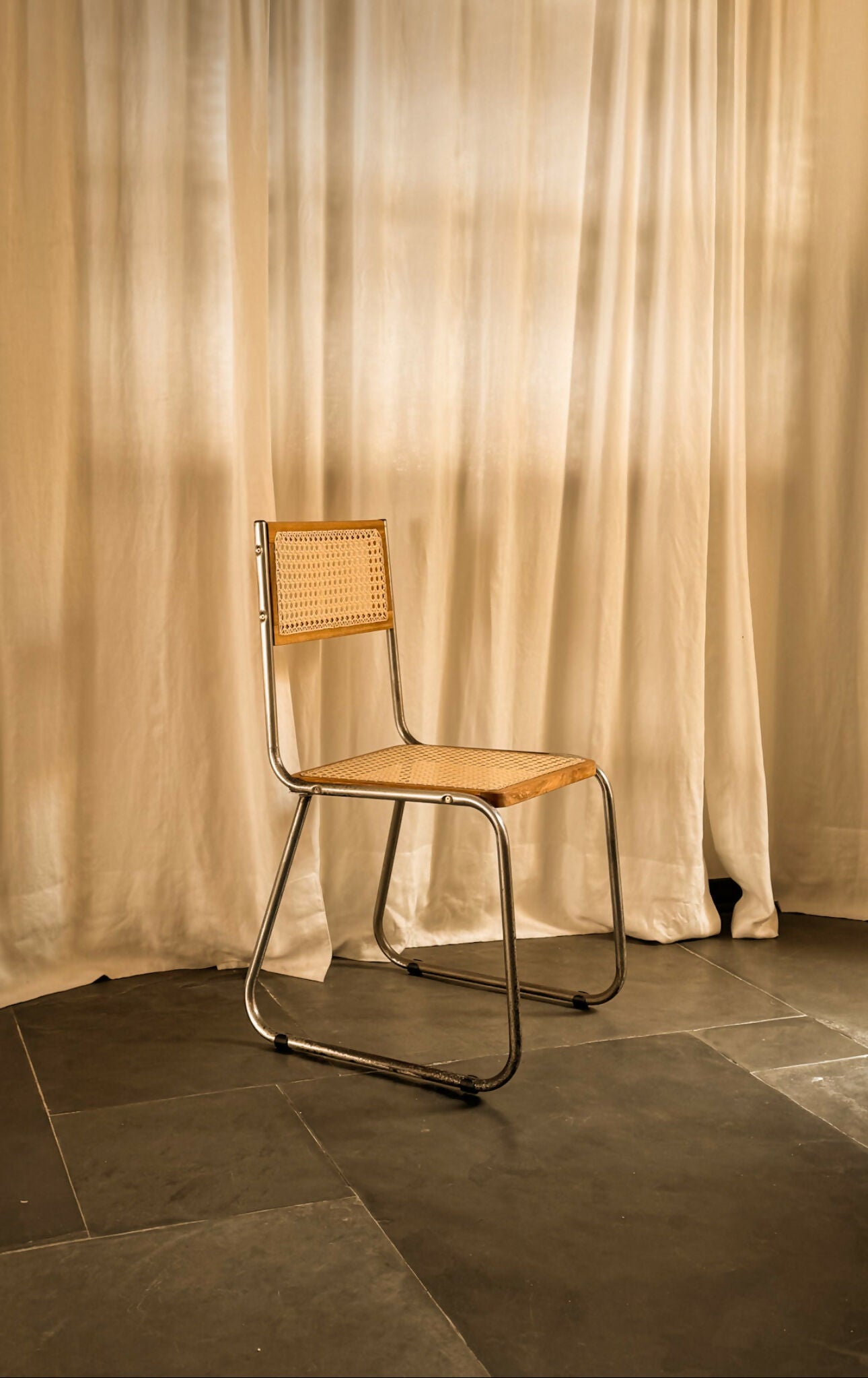 Cadeira tubular estilo cesca