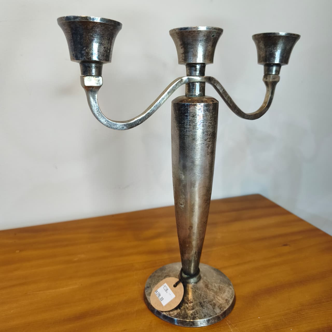 Castiçal de Mesa em Metal Prateado – 3 Velas