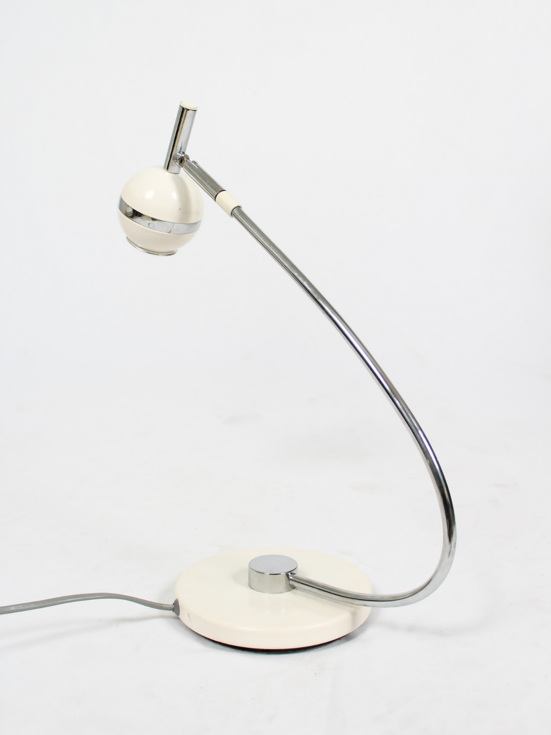 f9EPA063qK