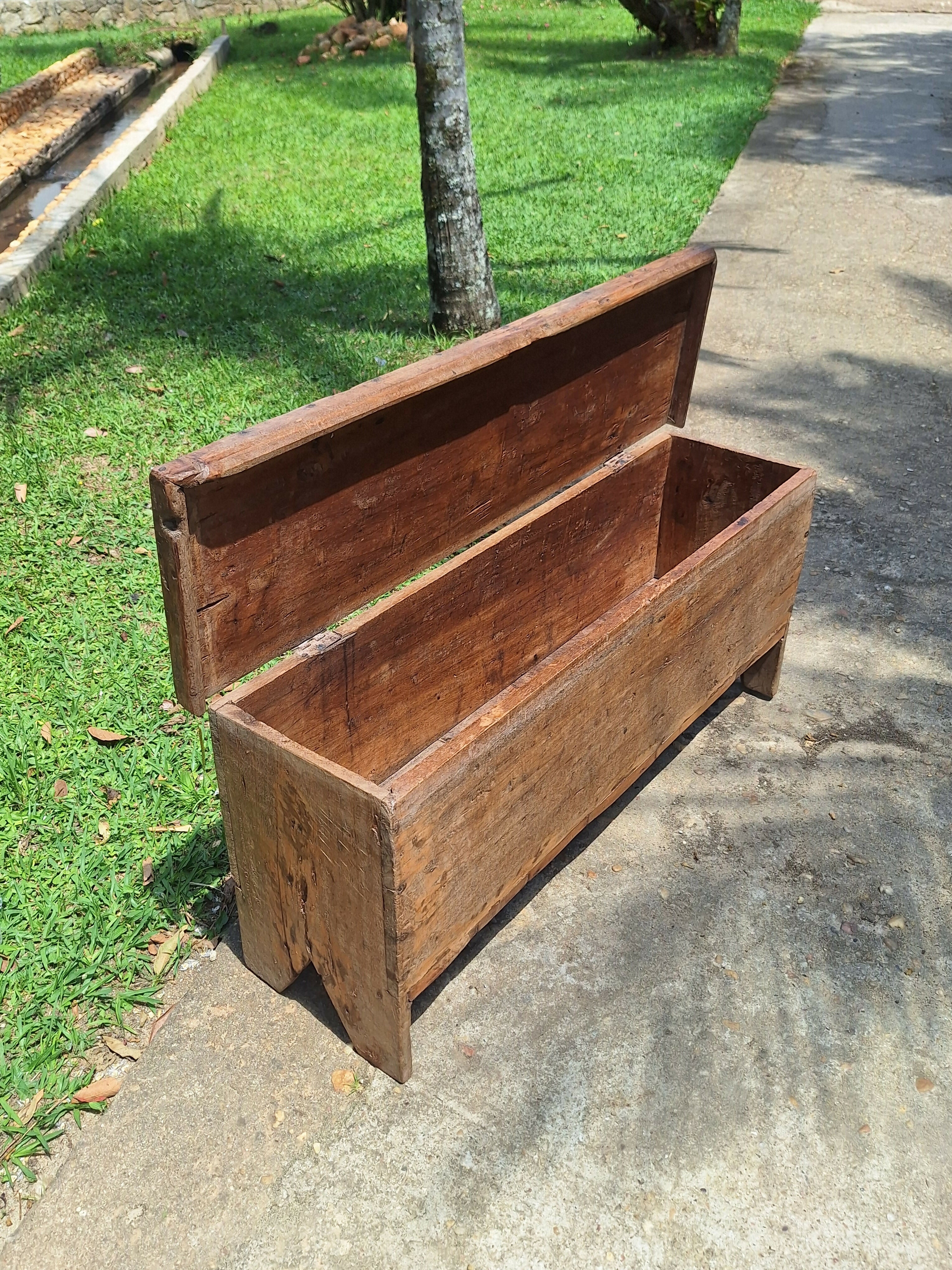 Baú Antigo Madeira Maciça Garimpo Mineiro