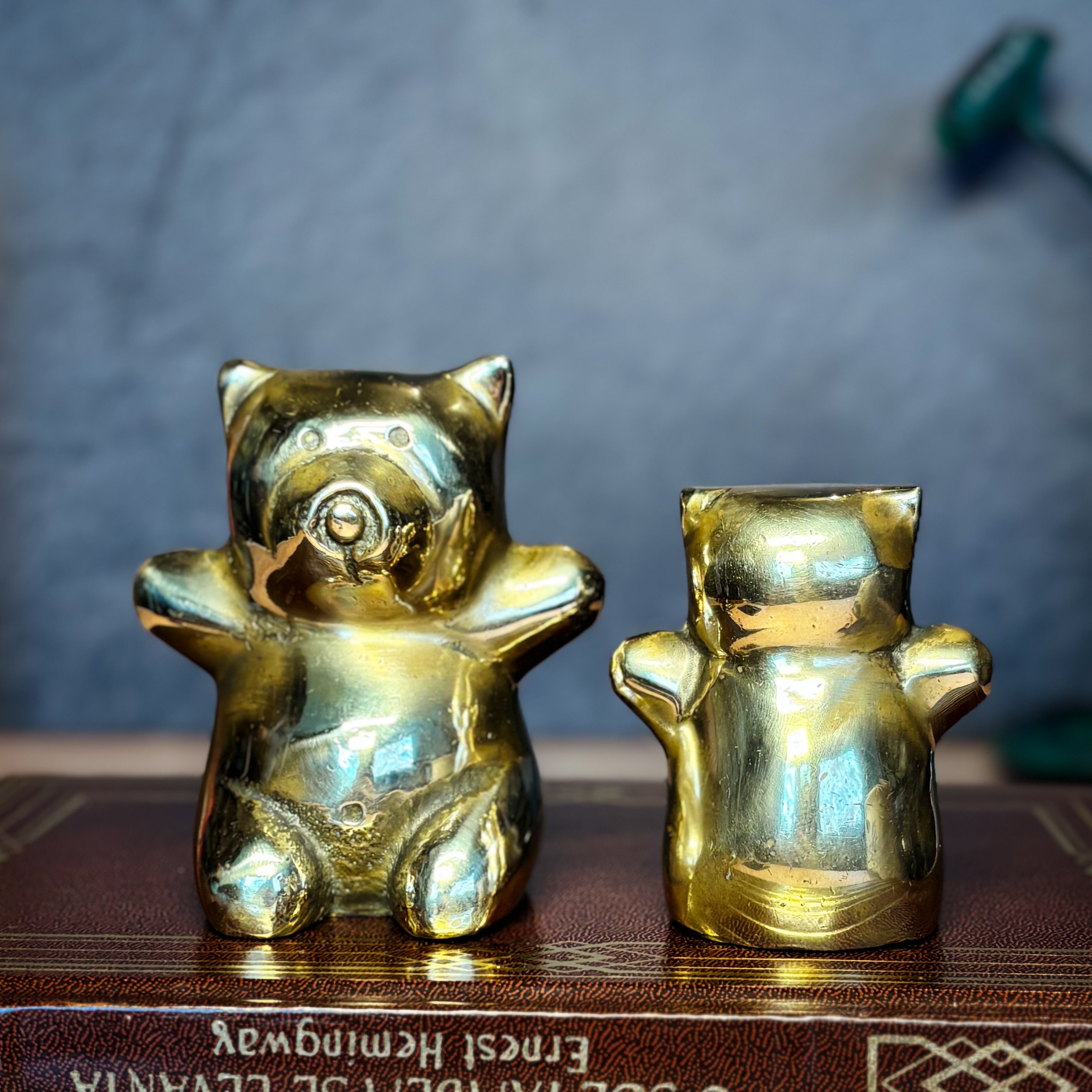 Par de ursinhos em bronze, segunda metade do século XX