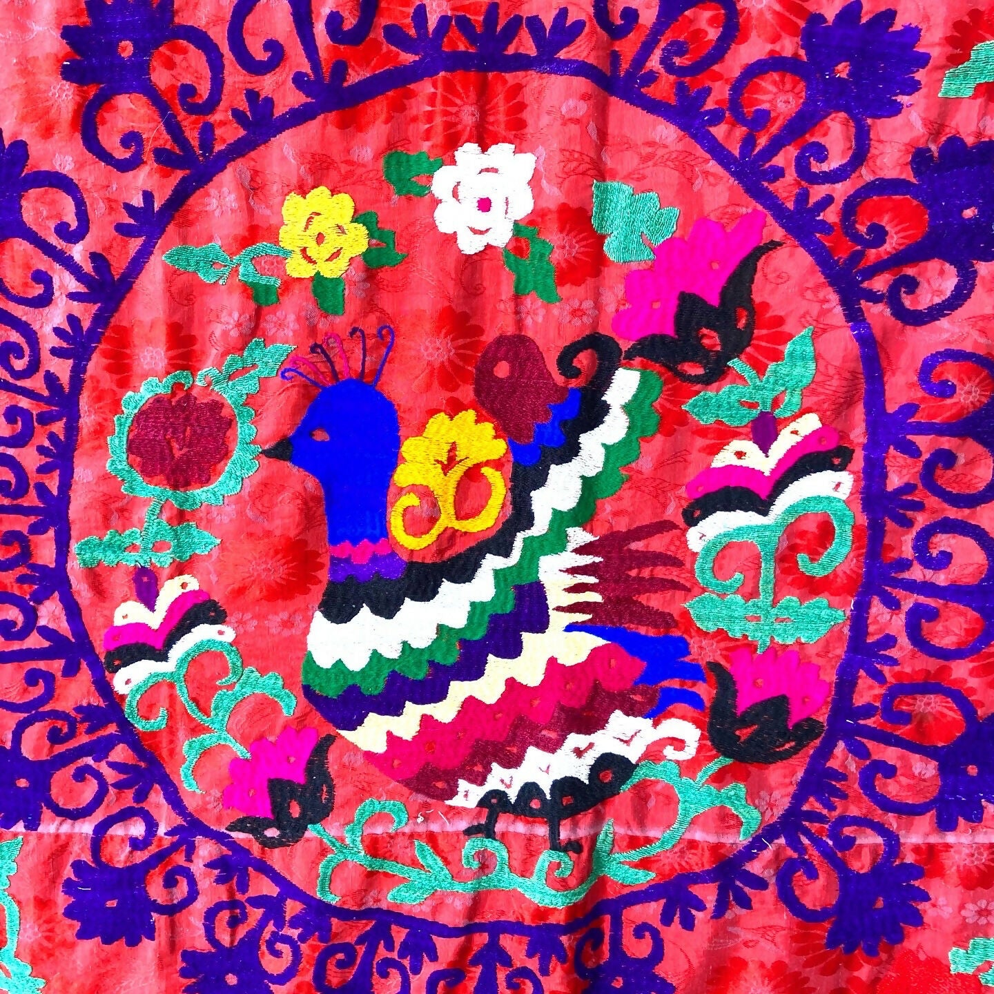 Bordado Suzani vindo do Uzbequistão