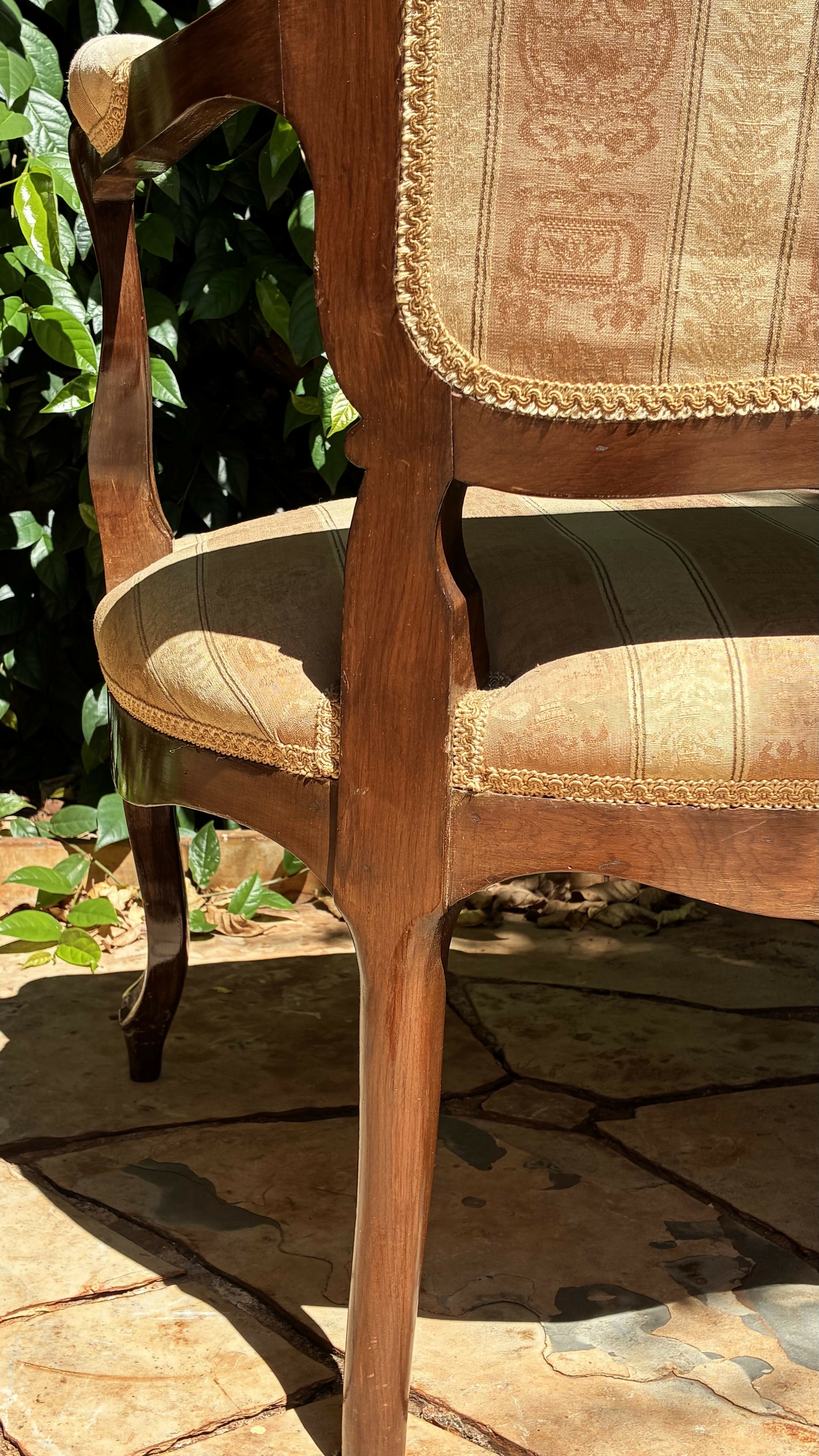 Par de poltronas estilo Luís XV