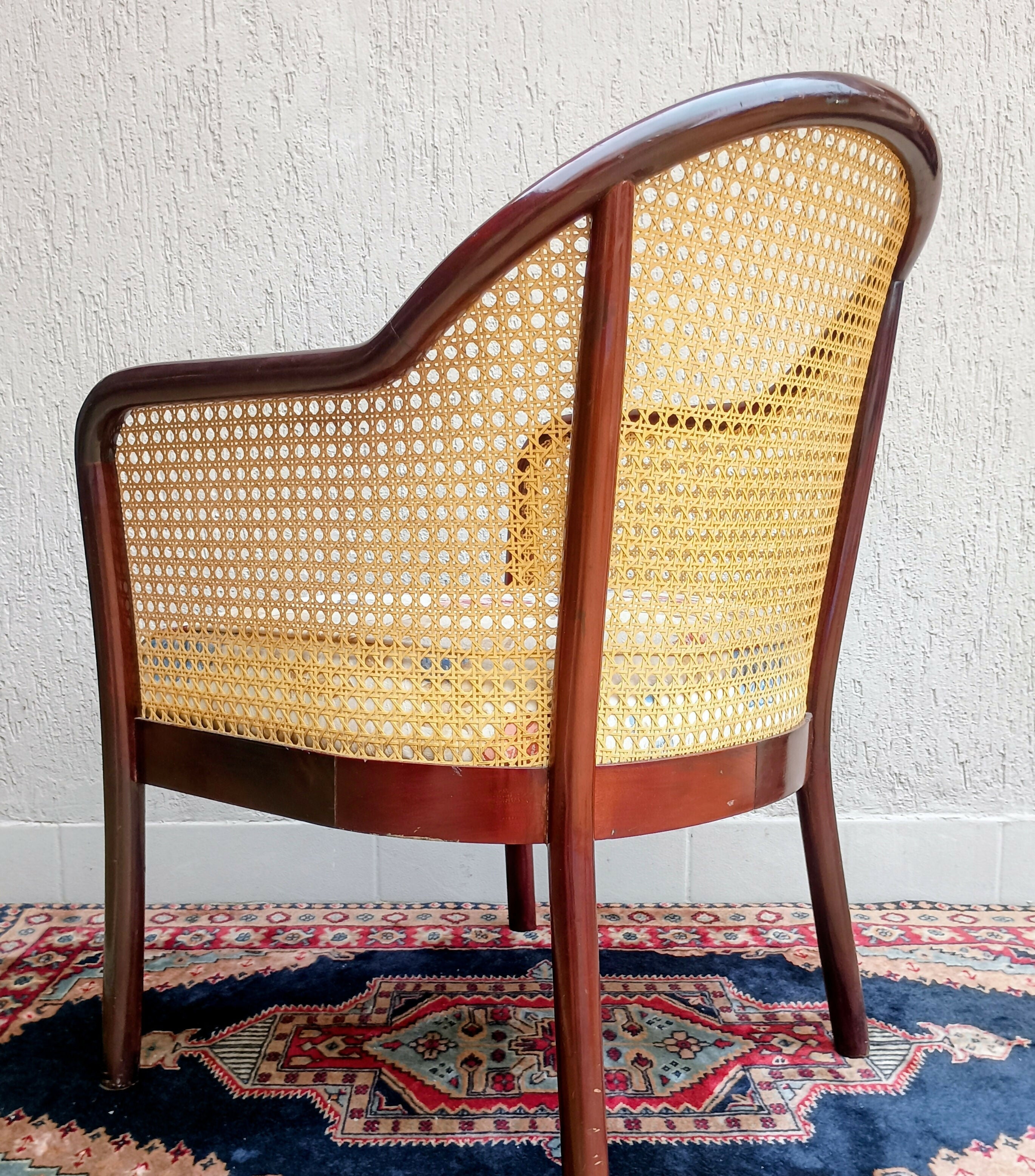 PAR DE CADEIRAS / POLTRONAS EM MADEIRA COM PALHA INDIANA – ANOS 60/70