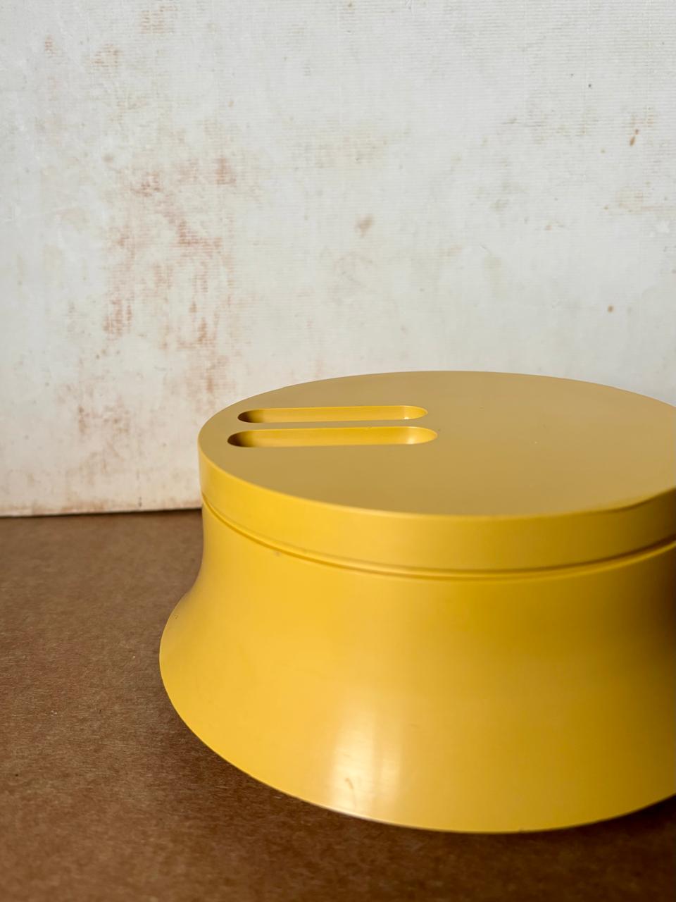 Açucareiro Eva da Hévea Plasticware em amarelo, anos 1970 (DMCPS_702)