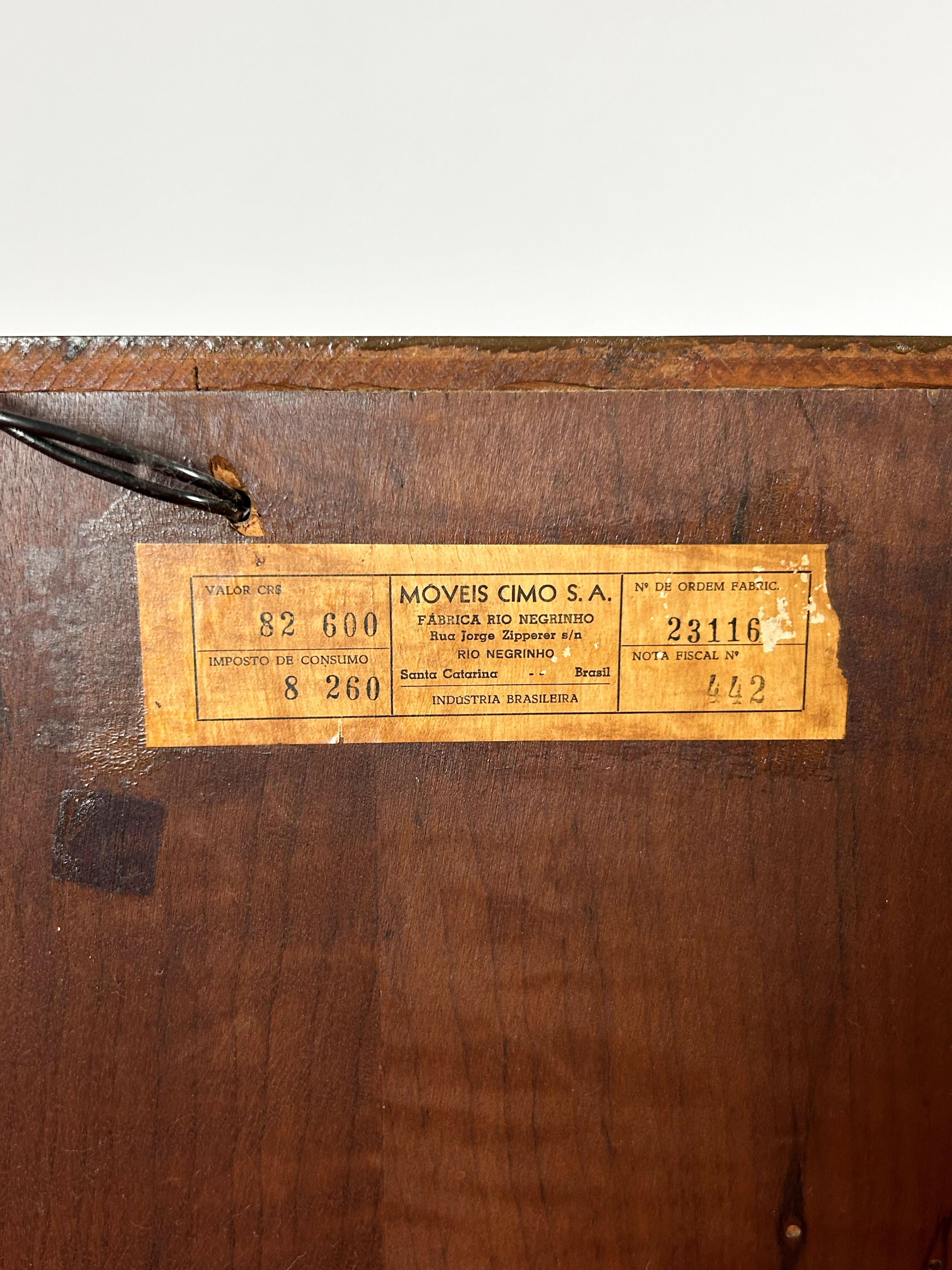 Raro Bar Cimo 60’s em Caviúna e Latão