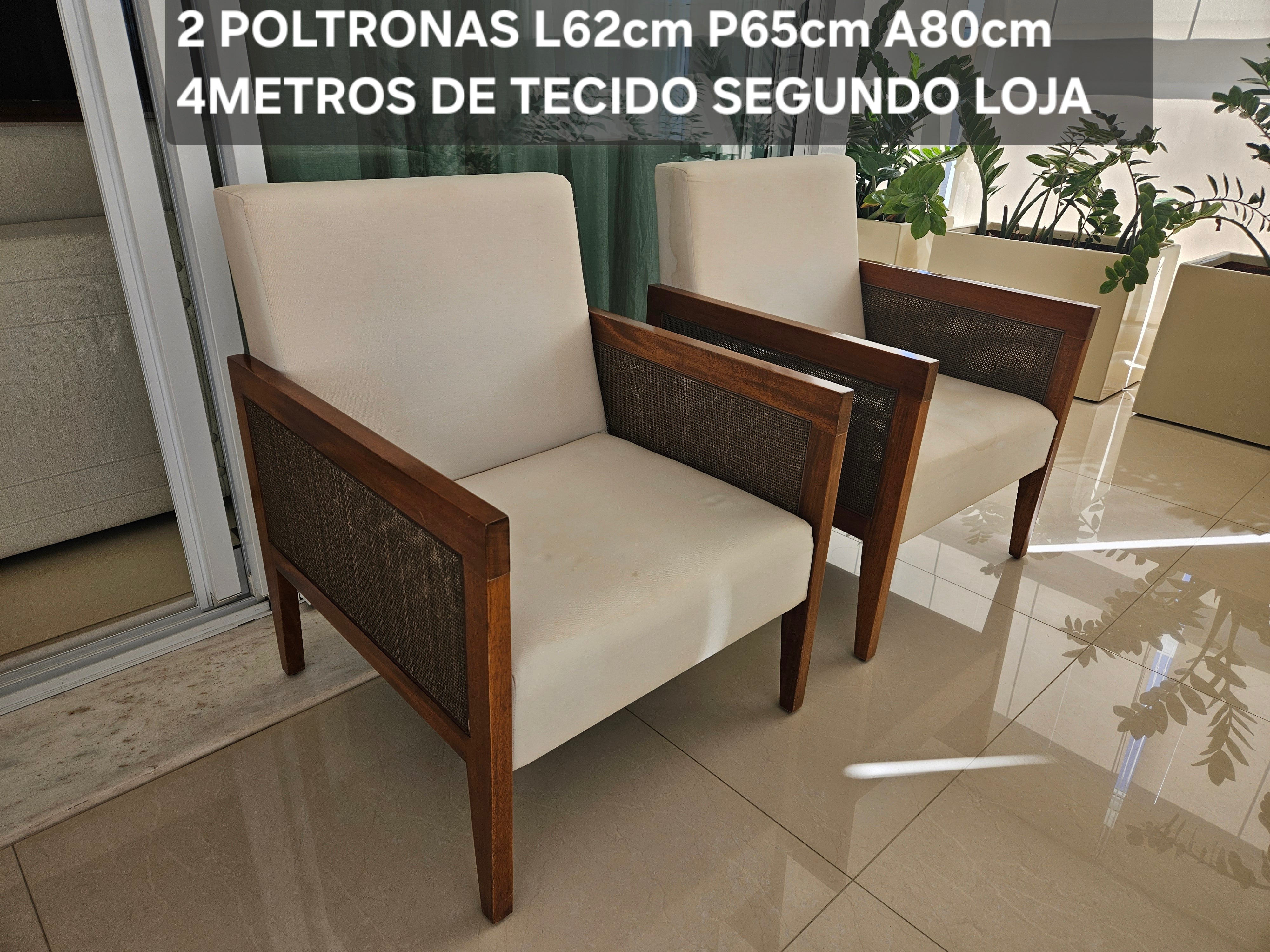 Poltrona com palhinha natural escurecida e estofado claro (valor unitário) 