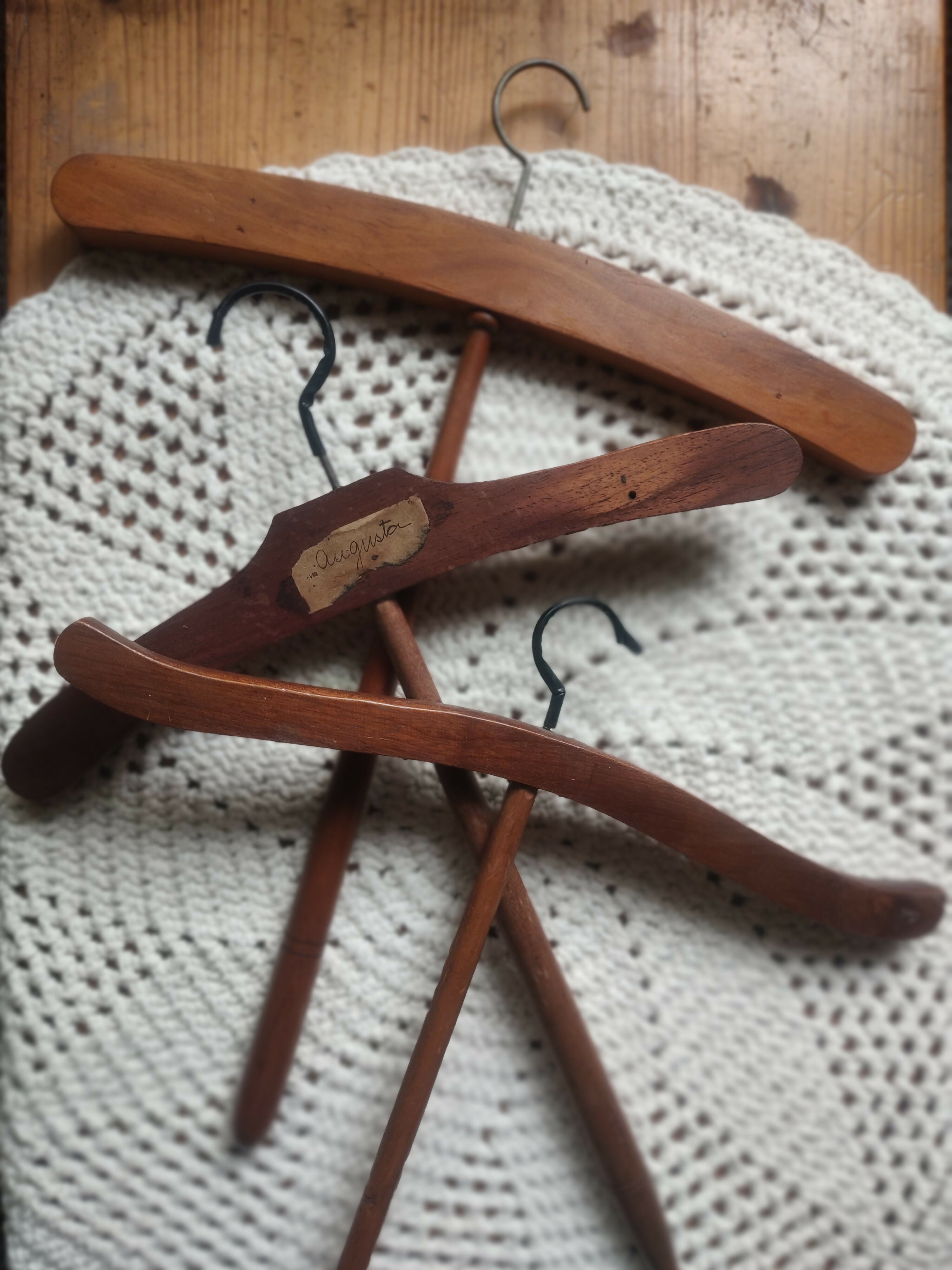 Antigos cabides em Madeira maciça - anos 40/50 (valor unitário)