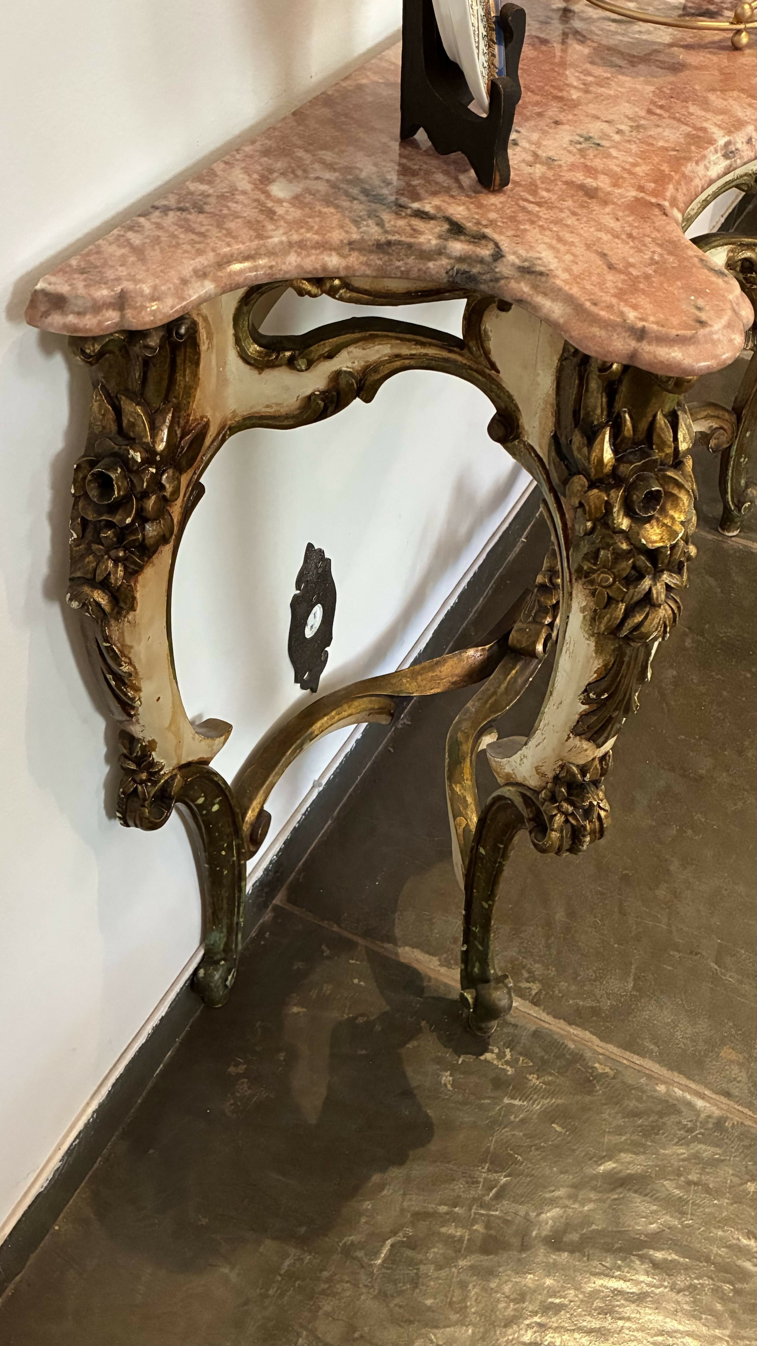 Aparador com Tampo de Mármore Rosa