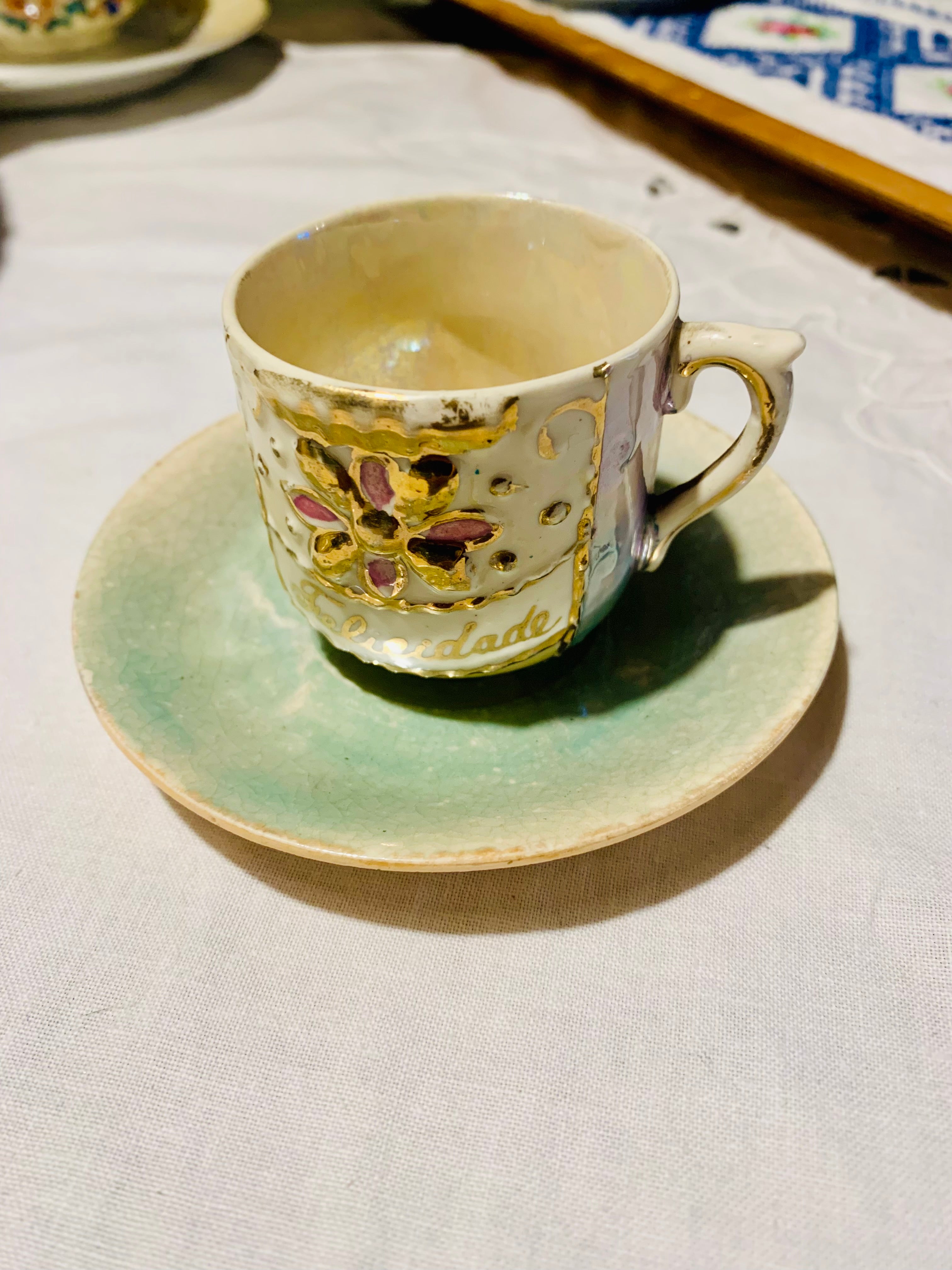 Raríssima xicara de café Isabelina em porcelana