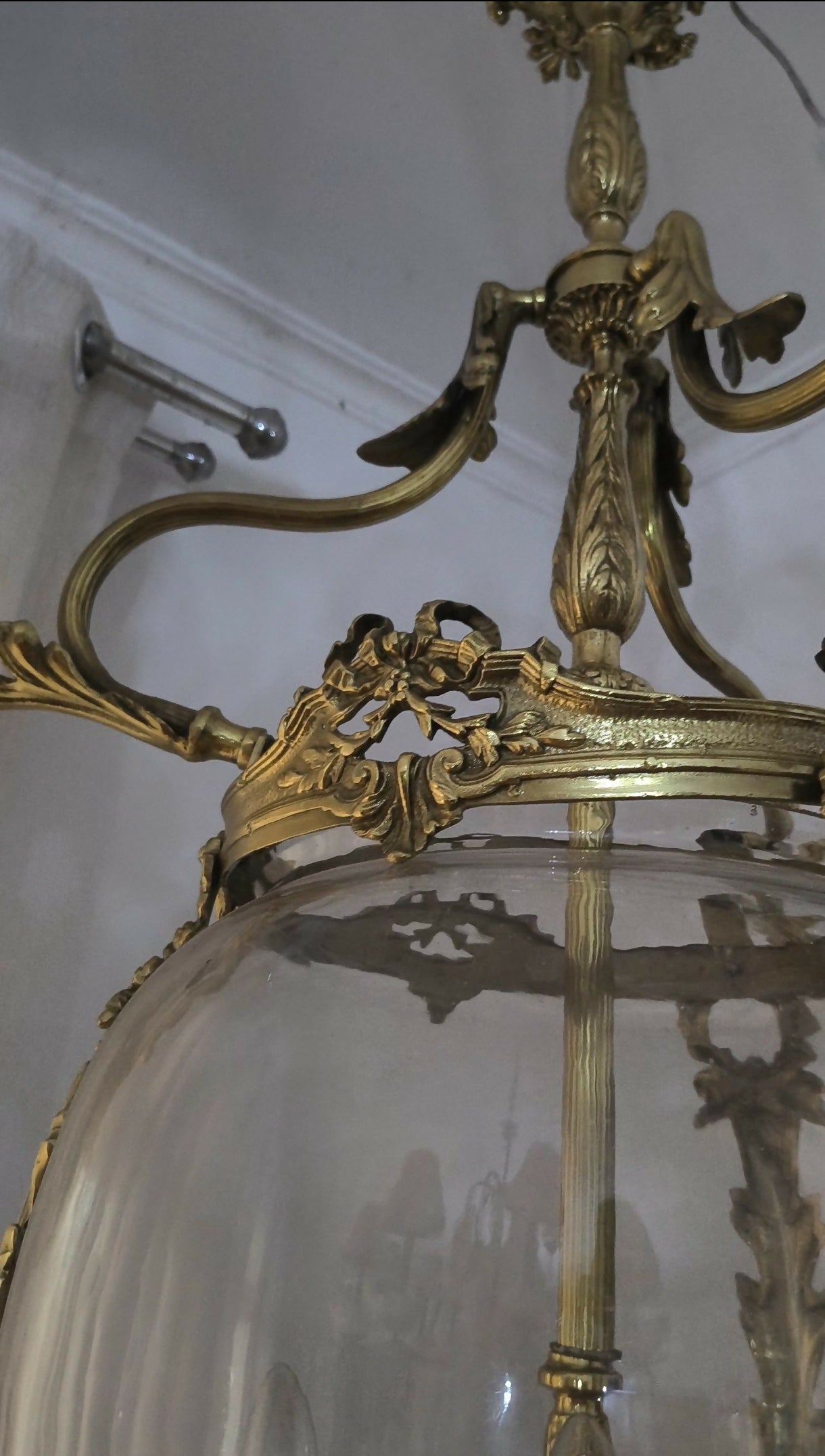 Lanterna Antiga em bronze com vidro bombê