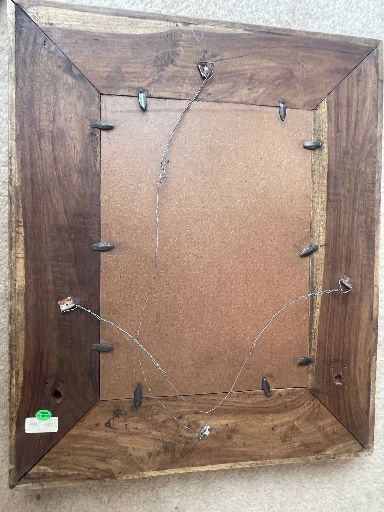 Espelho indiano de madeira com marchetaria em osso