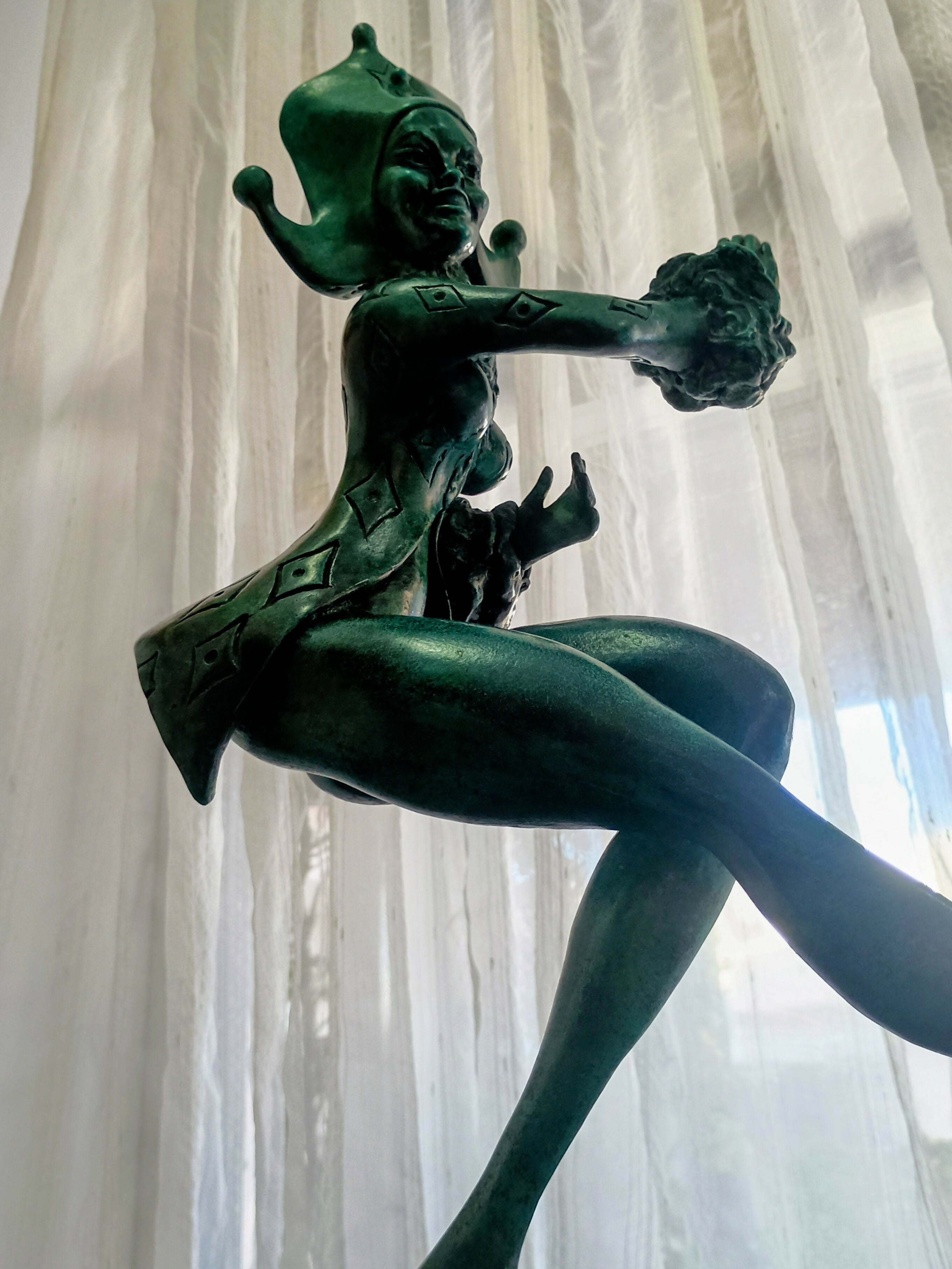 ESCULTURA EM BRONZE – SÉRIE “MULHERES DE LAN”