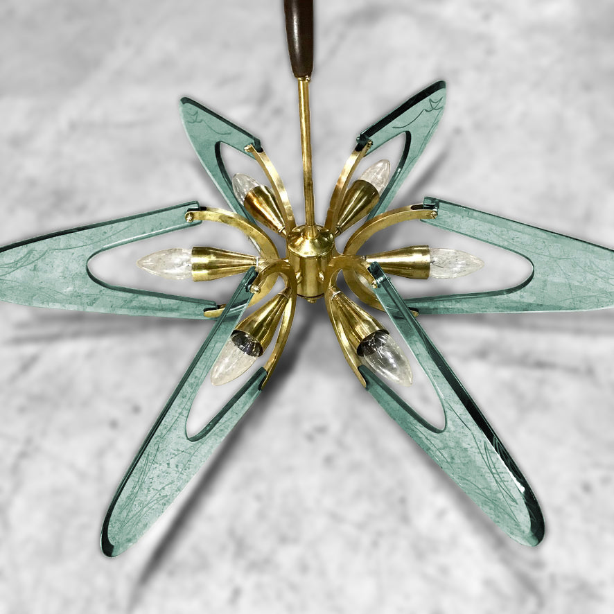 Lustre Mid Century dourado em vidro azulado e madeira 