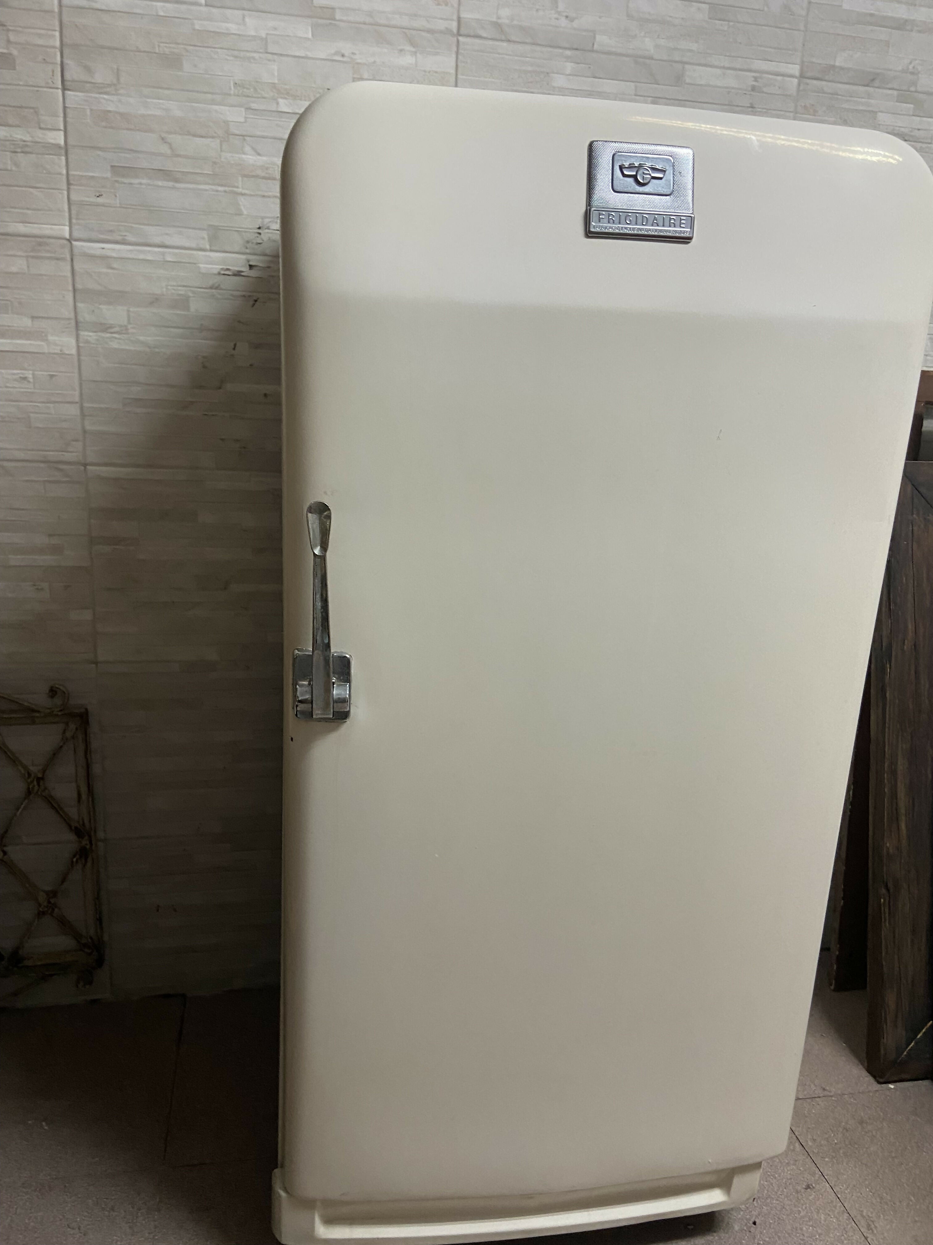 Geladeira Frigidaire Vintage