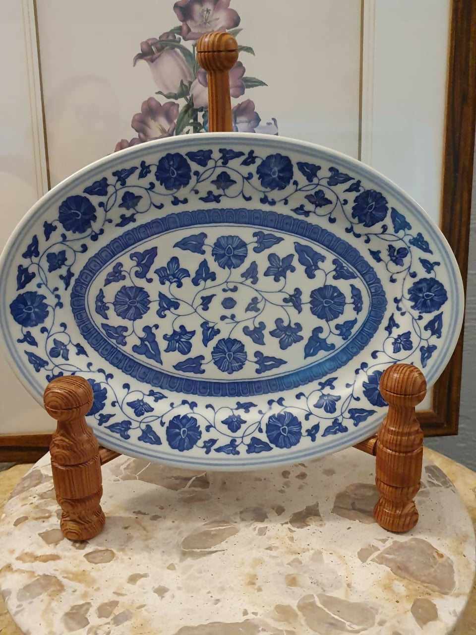 Travessa decorativa em pasta de porcelana dura Jingdezhen, modelo Flor de Lótus. Como nova!