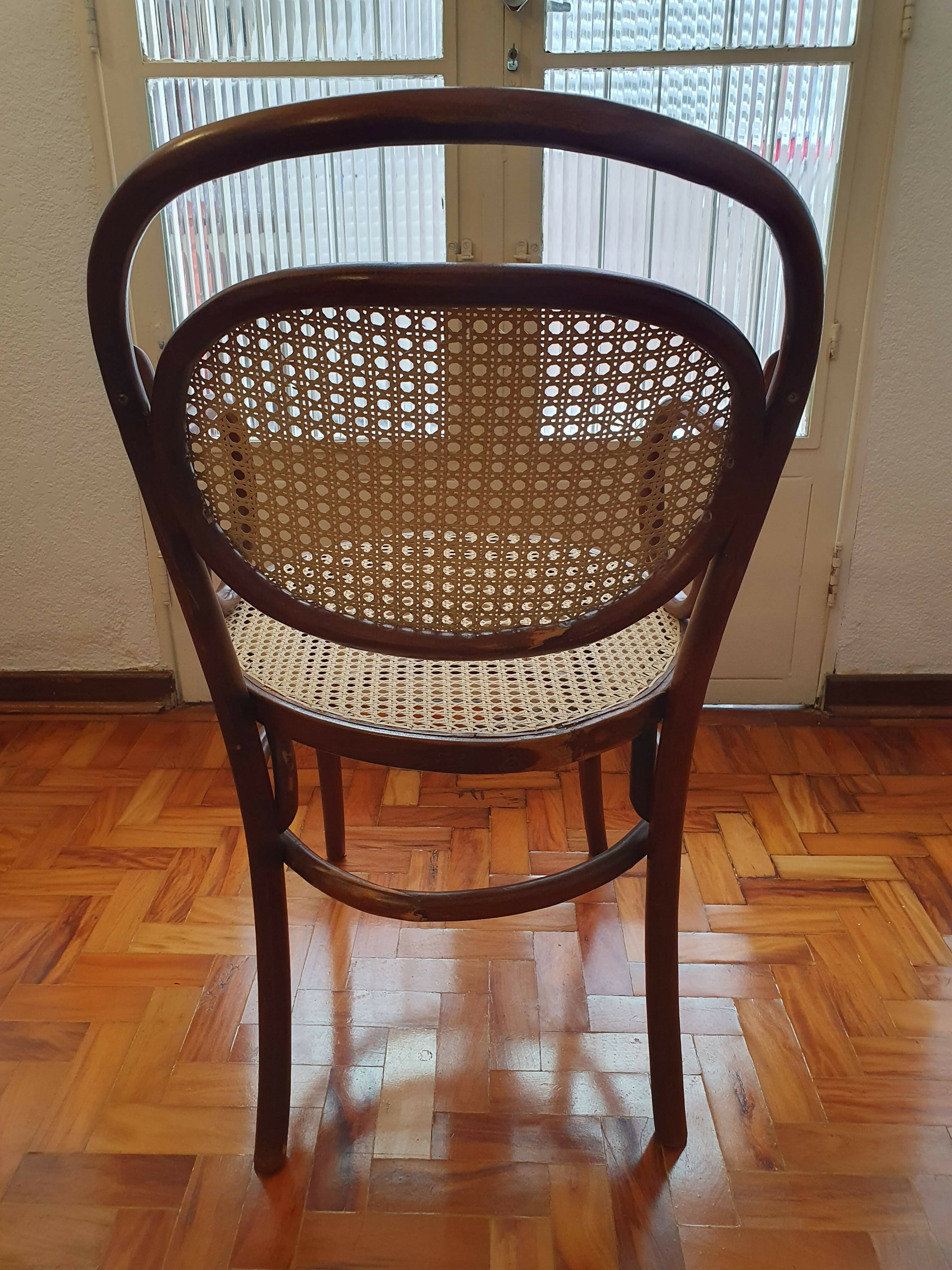 DUAS CADEIRAS THONET MODELO PANAMÁ COM BRAÇOS (valor unitário)