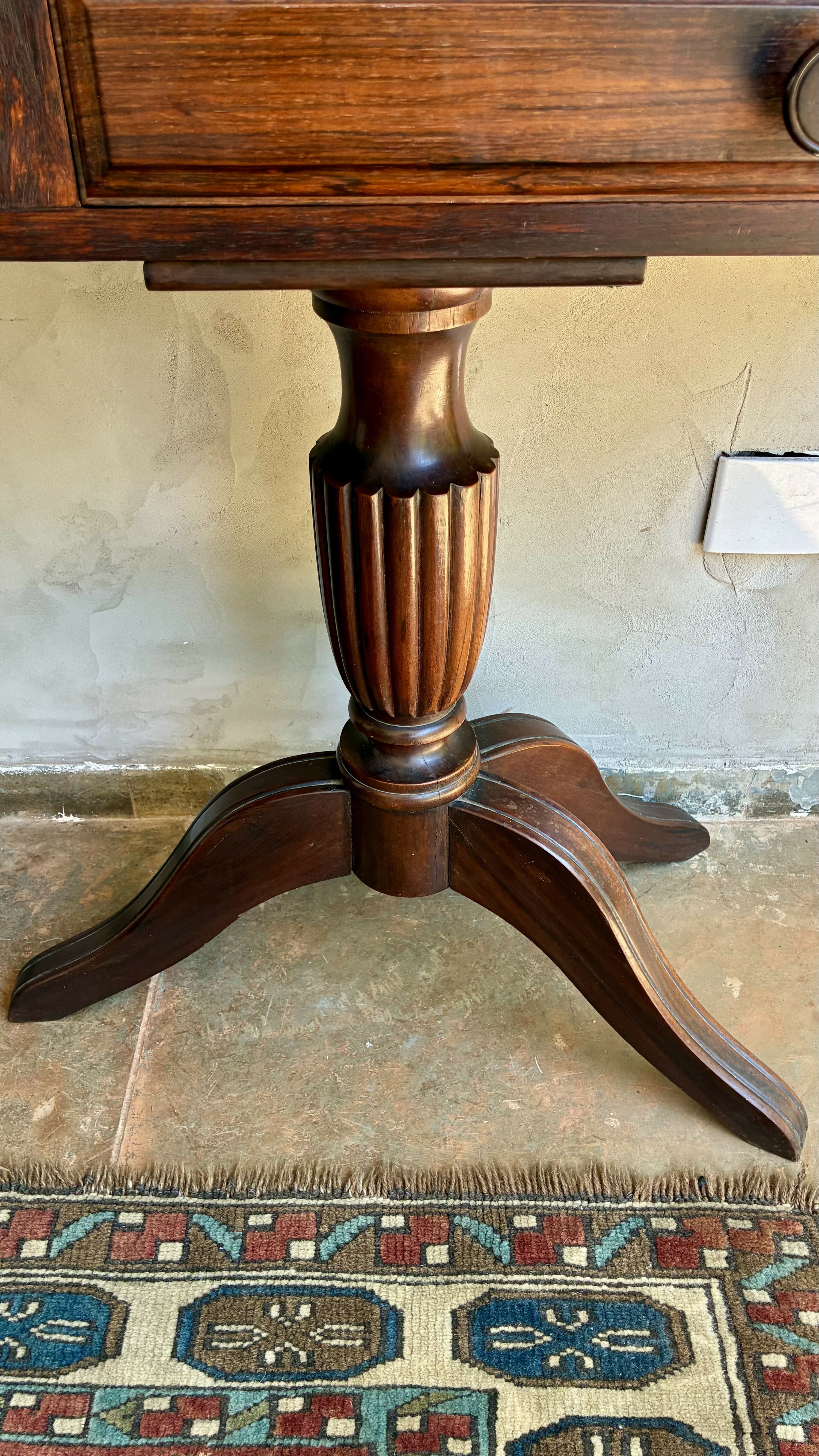 Aparador Clássico em Madeira