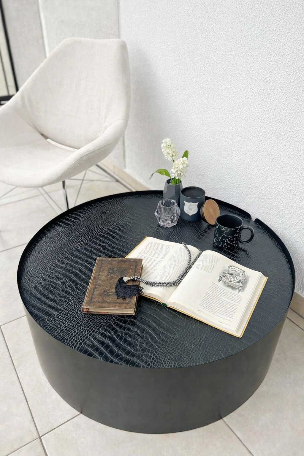 Mesa assinada designer Marcelo Ligieri Mesinha Centro ou Lateral