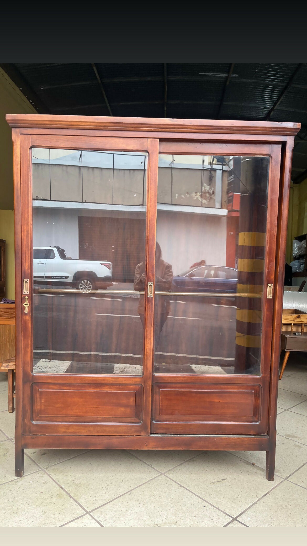 LINDO CLOSET / ARMARIO / ROUPEIRO ANTIGO EM MADEIRA