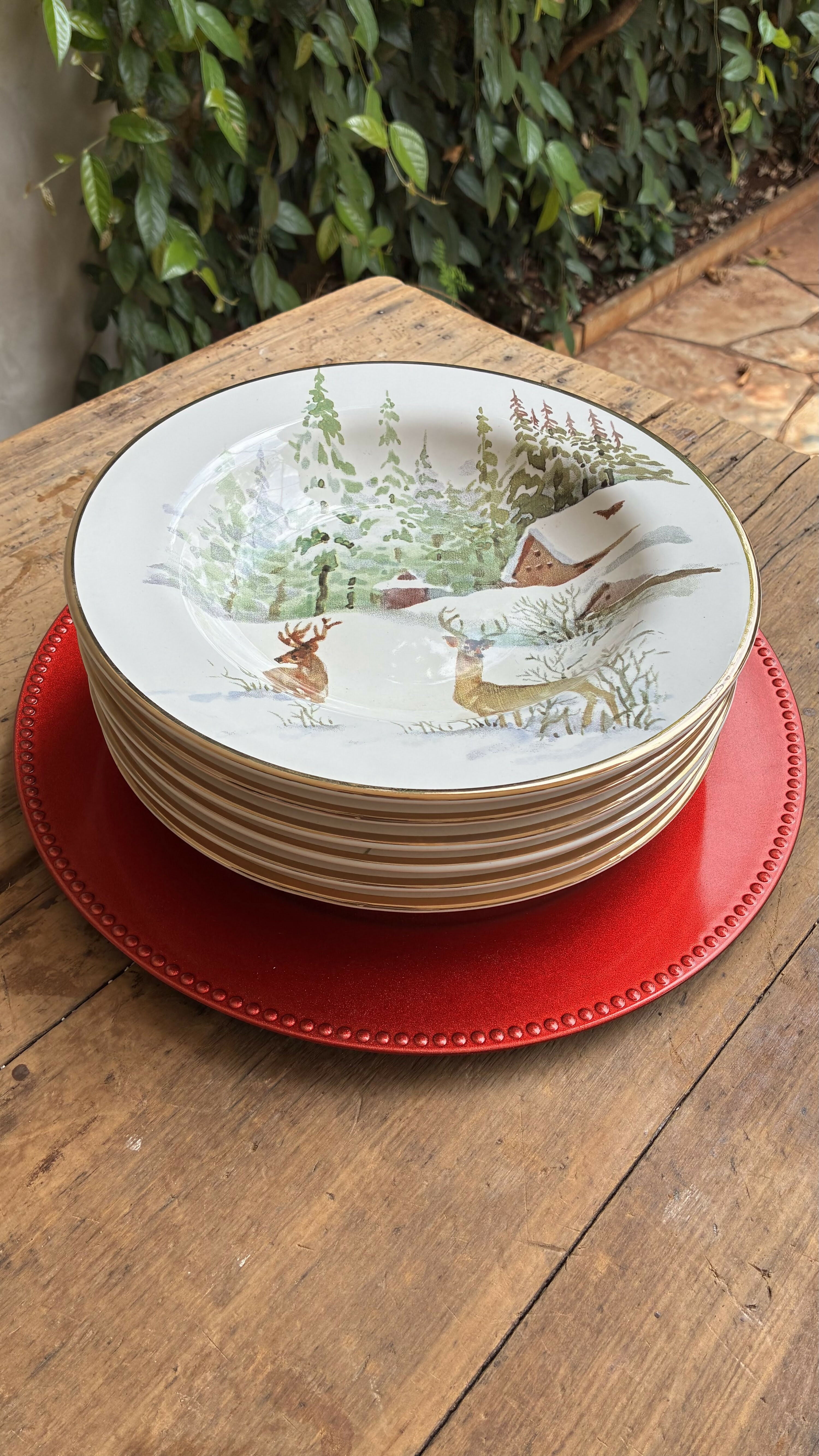 Pratos Fundos Natalinos com Detalhe Dourado (valor unitário)