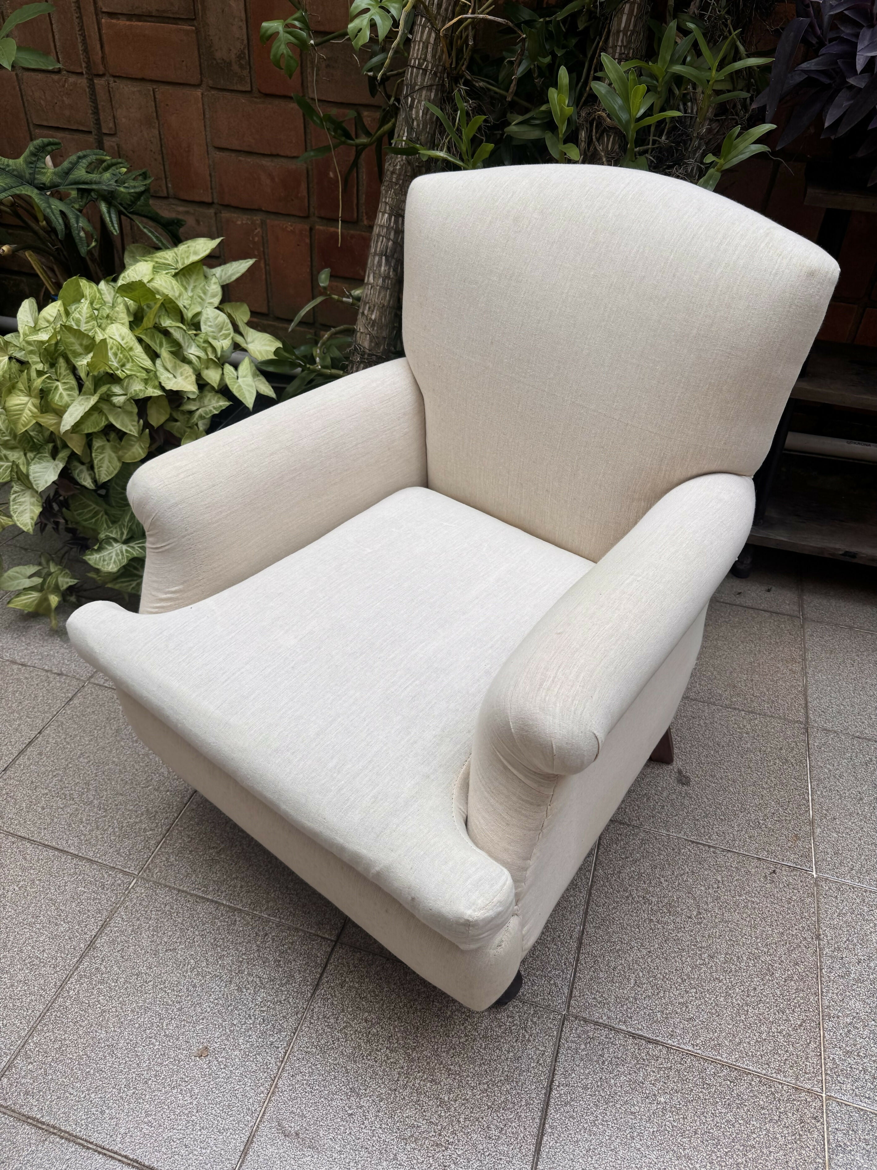 Linda poltrona anos 60 com capa em tecido nobre xadrez