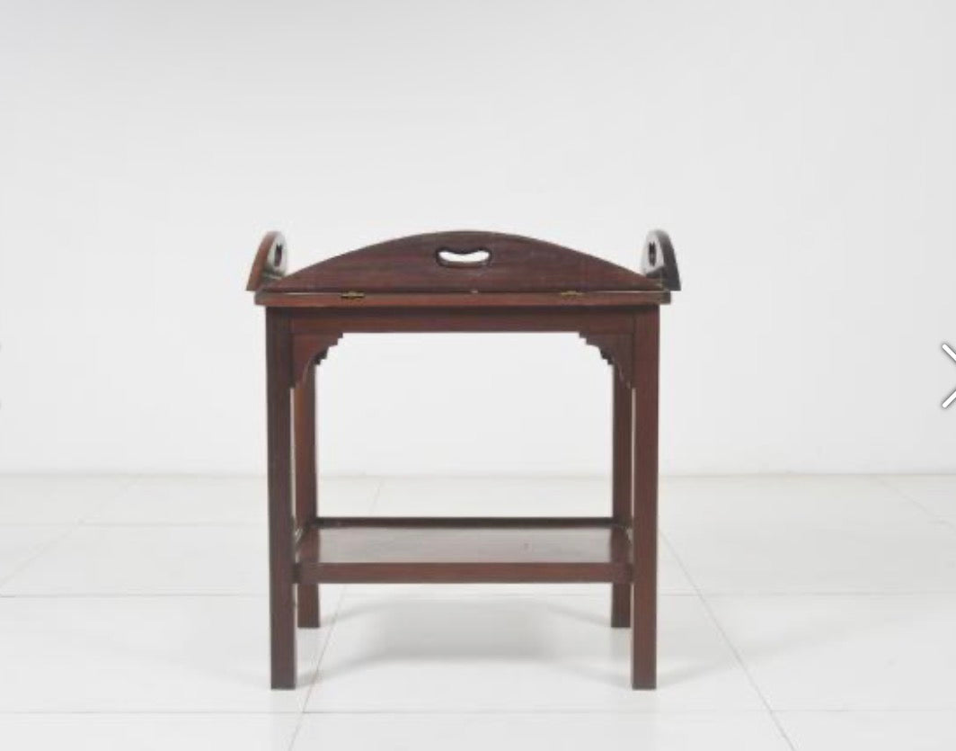 Mesa Auxiliar Oval estilo inglês em madeira com tampo bandeja removível e abas laterais retrateis 