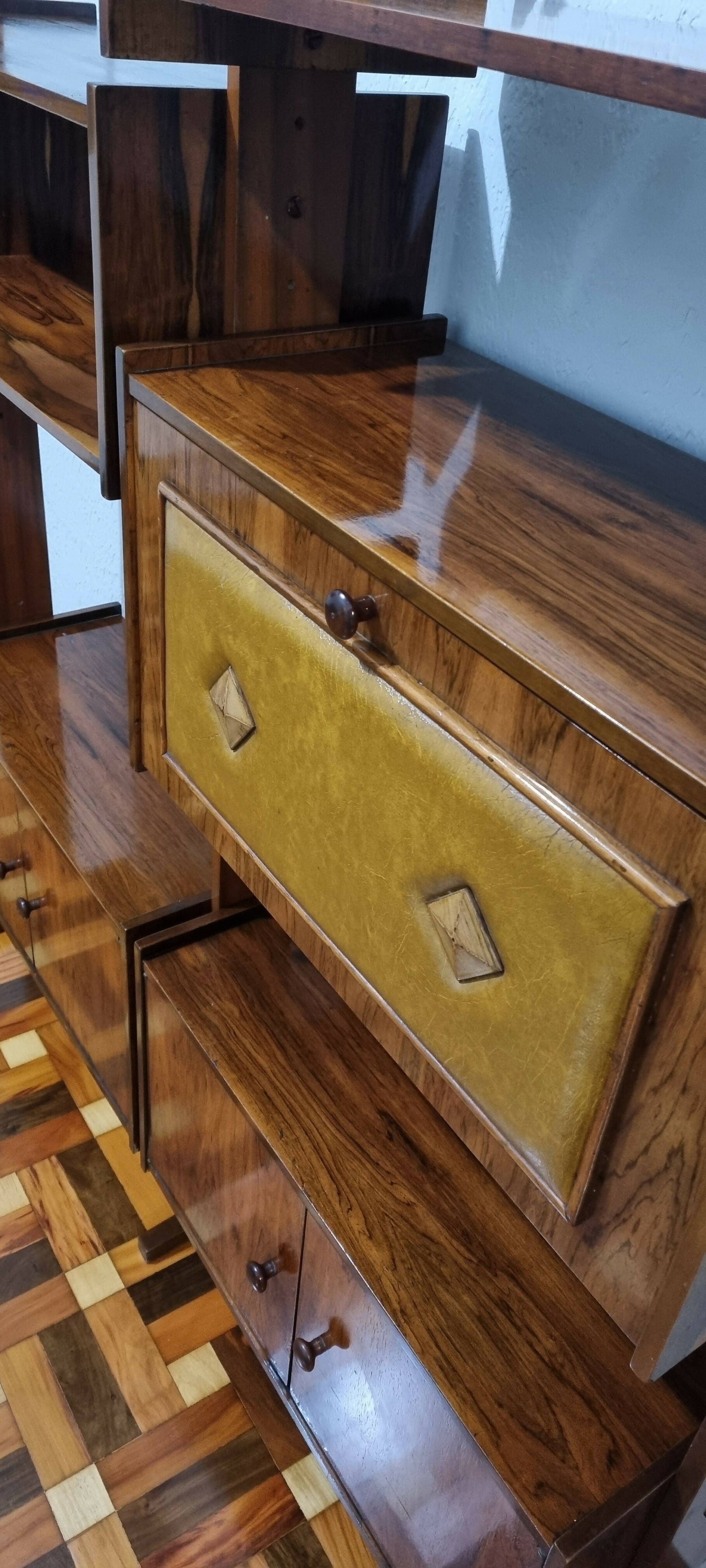 Estante modular Caviúna