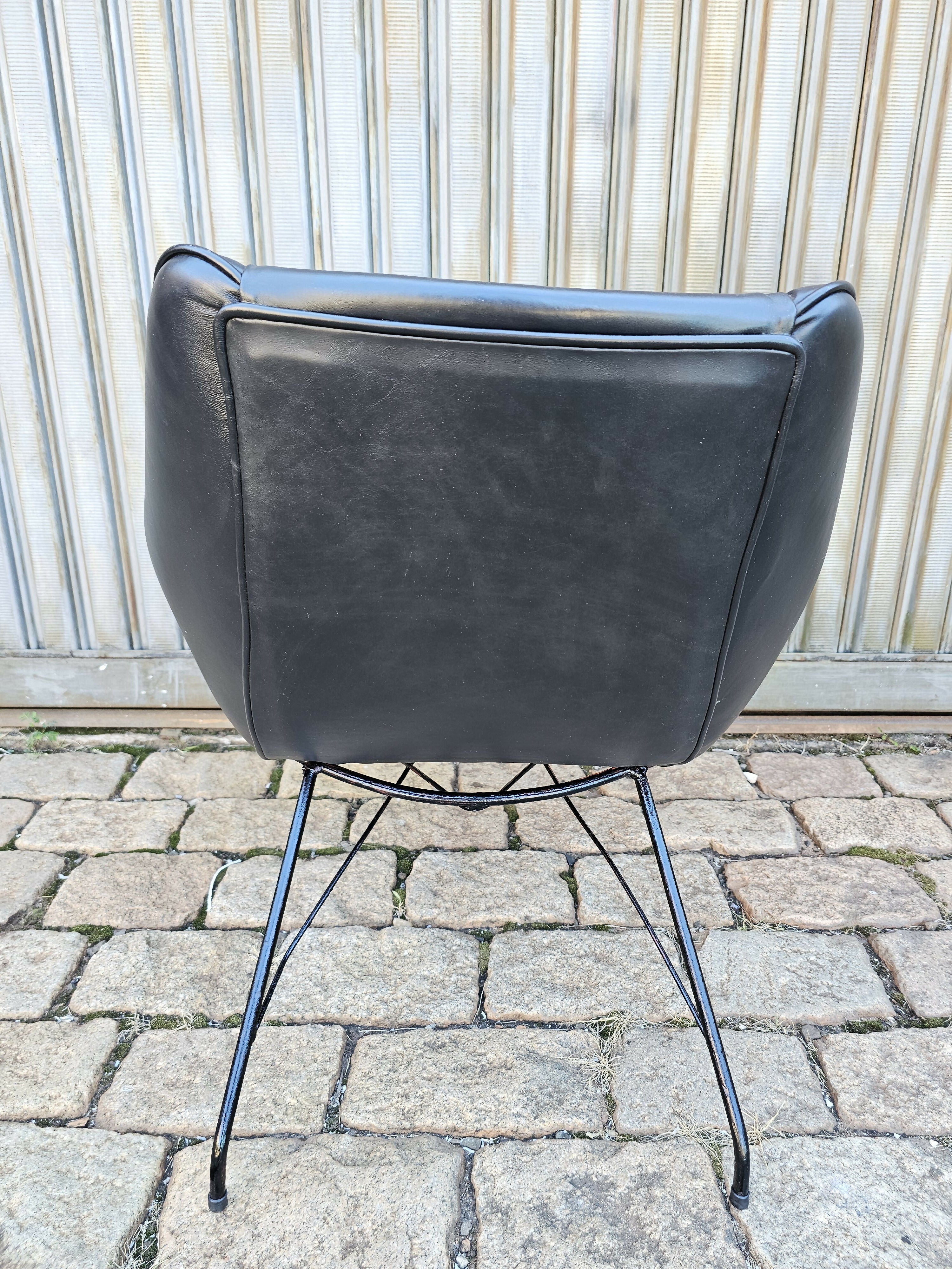 Par poltronas Concha em Couro natural - Carlo Hauner