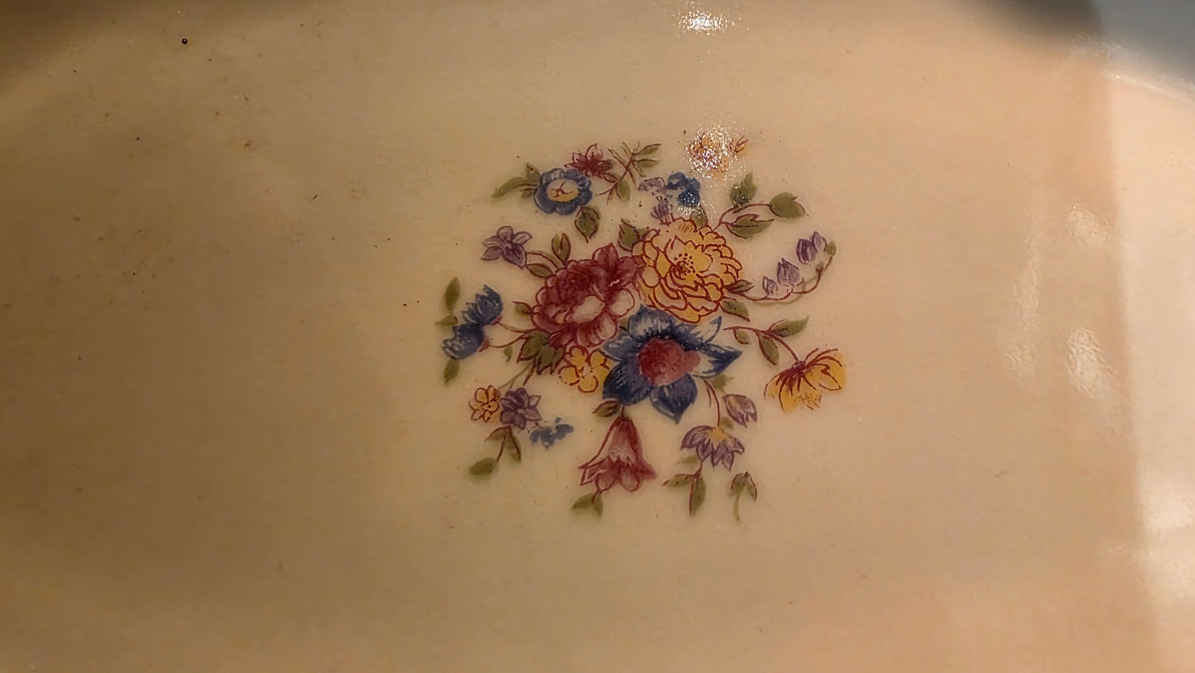 Travessas Moritz Zdekauer Tchecoslováquia 1921 com decoração floral 