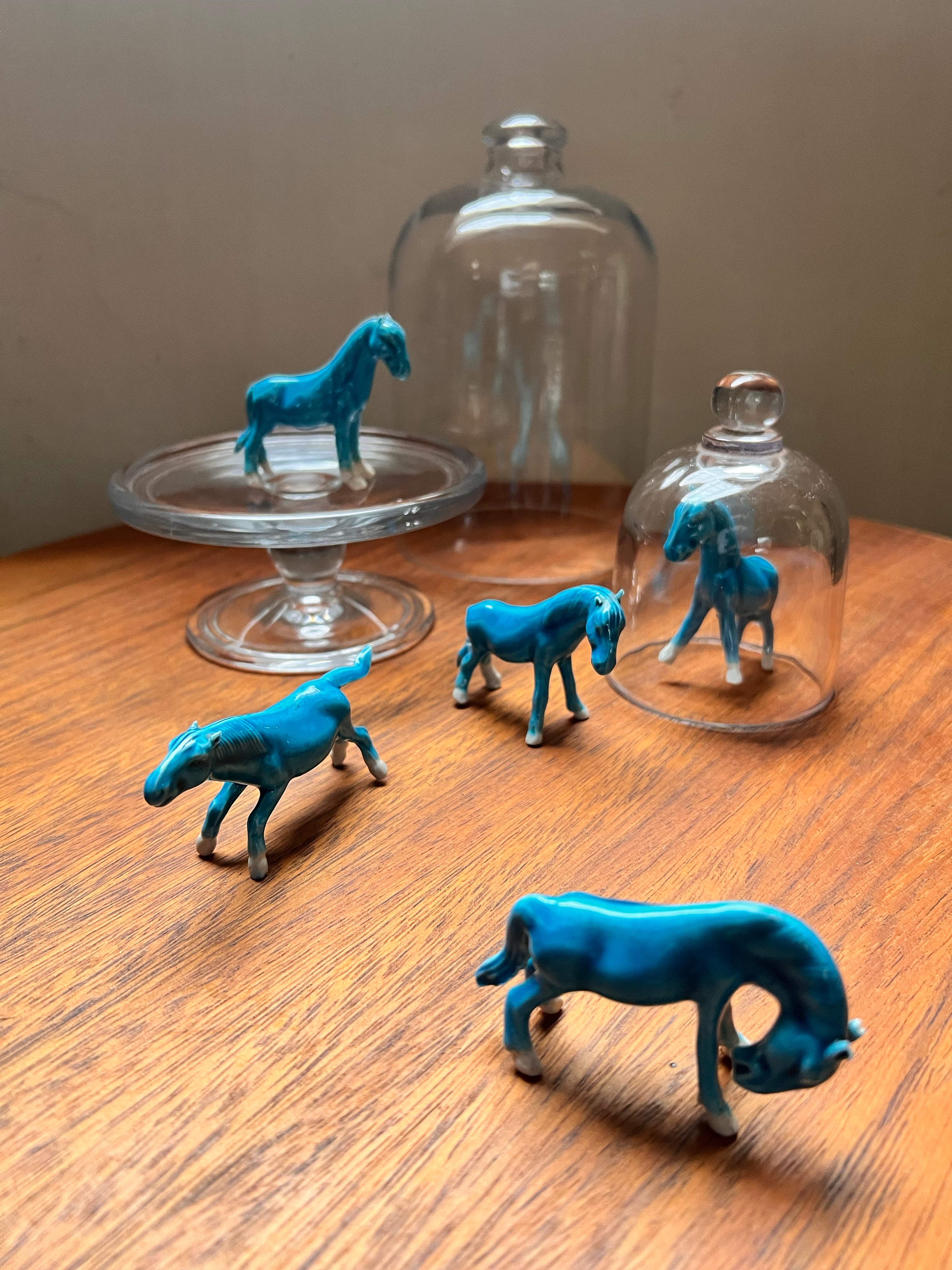 Miniatura Cavalinhos da Felicidade porcelana chinesa azul turquesa 