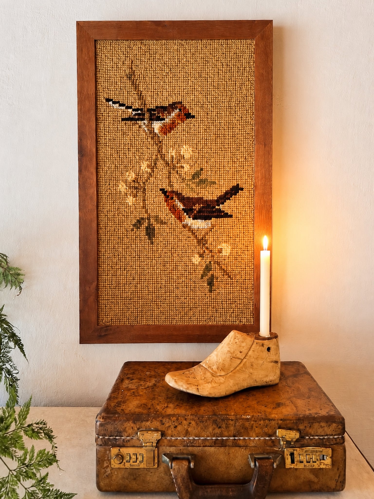 Quadro Tapeçaria Pássaros com moldura em madeira 