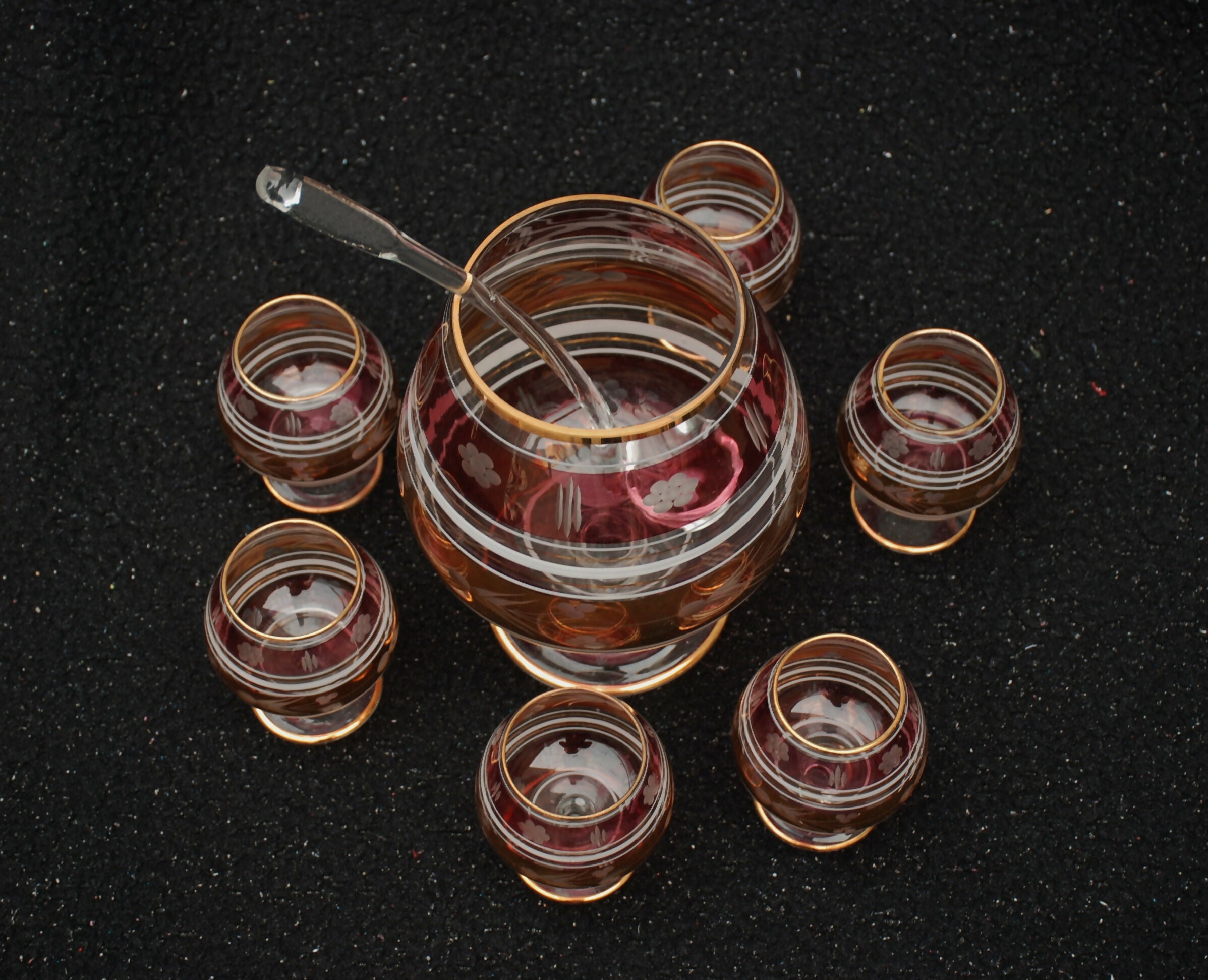 poncheira cristal decorada a mão, filetada a ouro anos 50