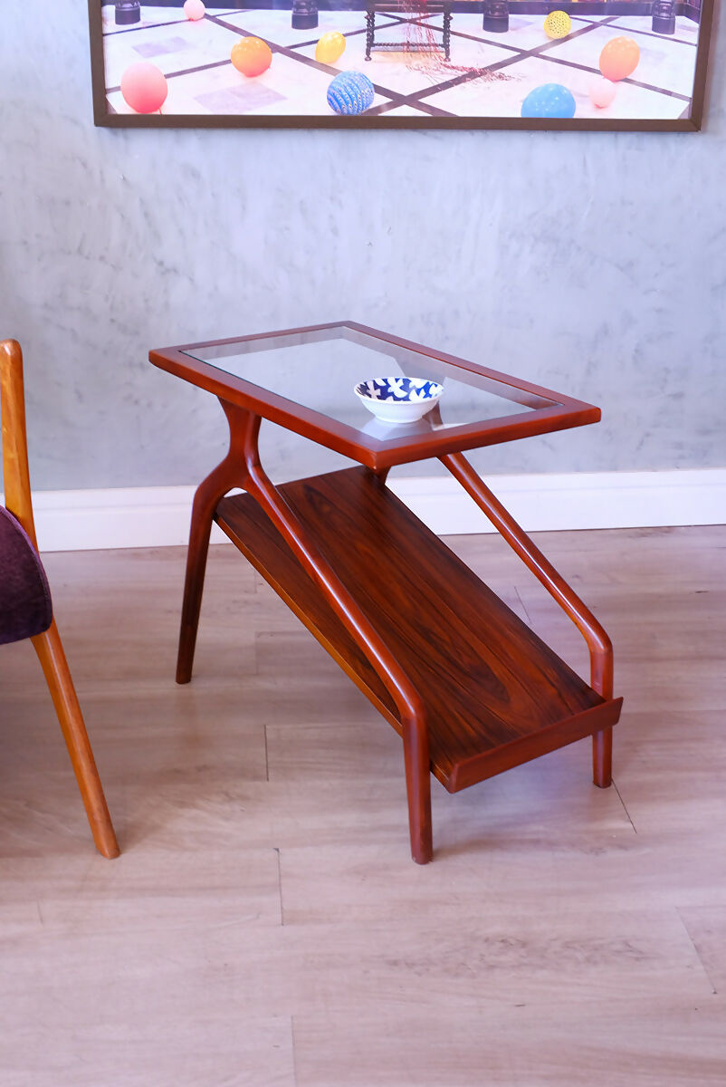 mesinha vintage modernista - com revisteiro