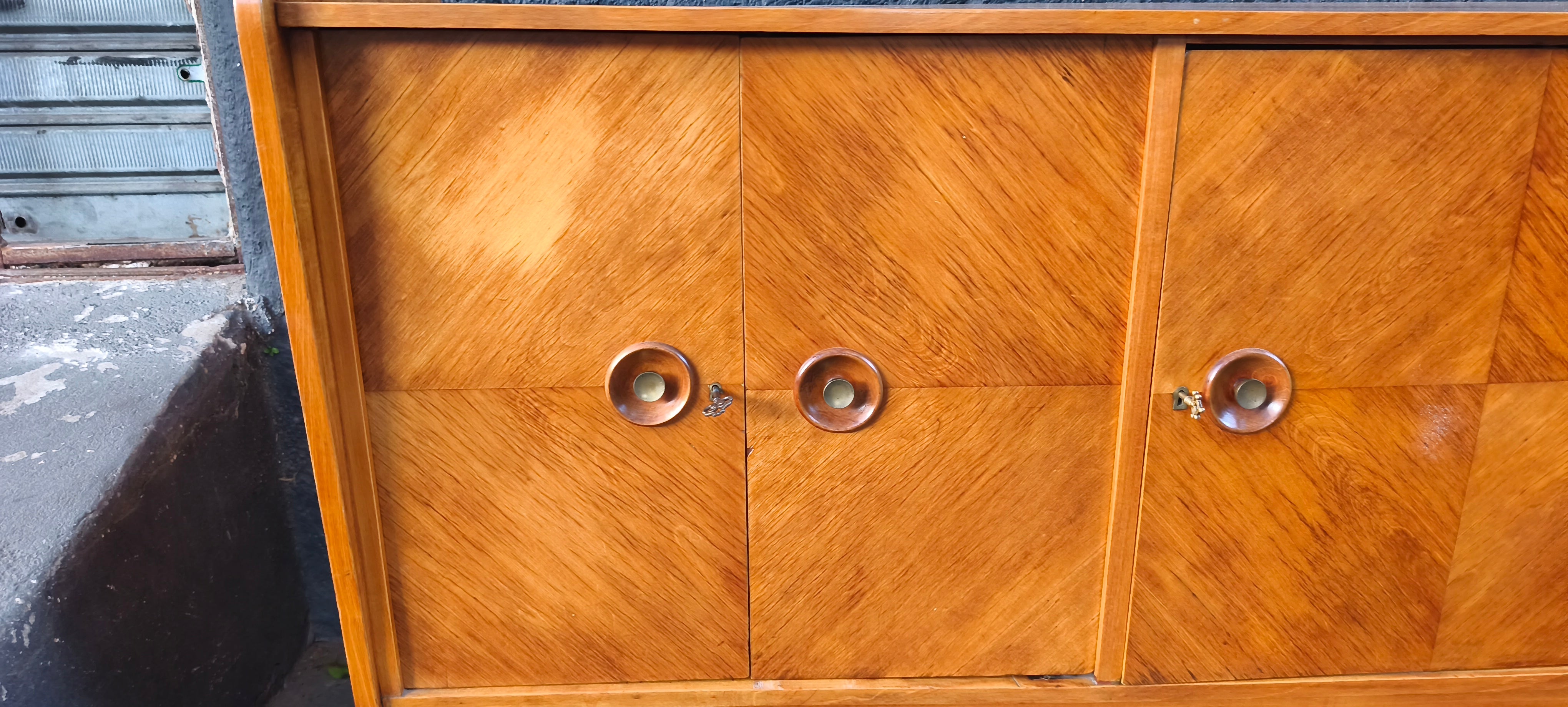 Belíssimo Buffet estilo ArtDeco original dos anos 50 em Pau Marfim (2m)
