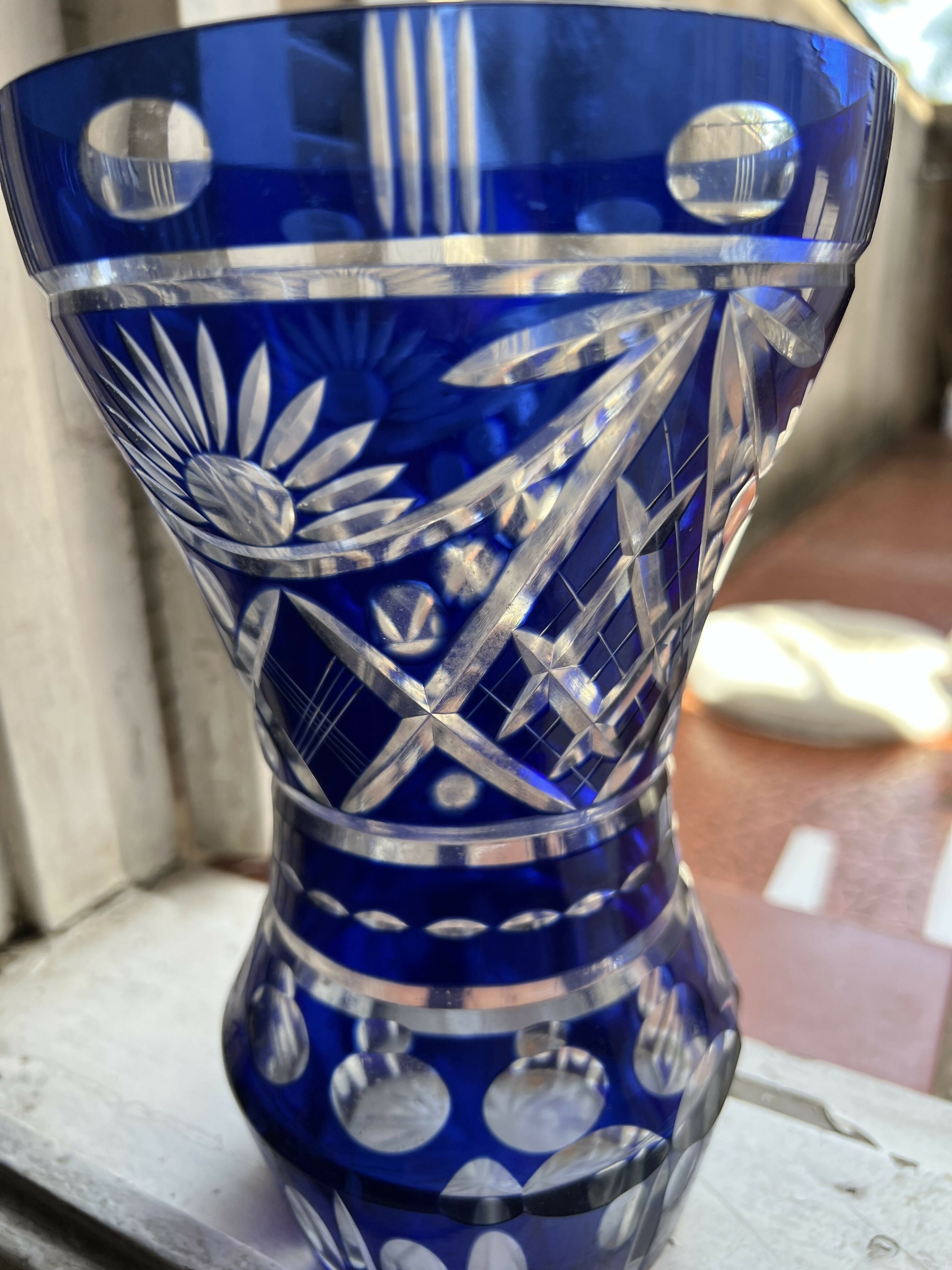 Antigo Vaso em Cristal Tcheco Azul